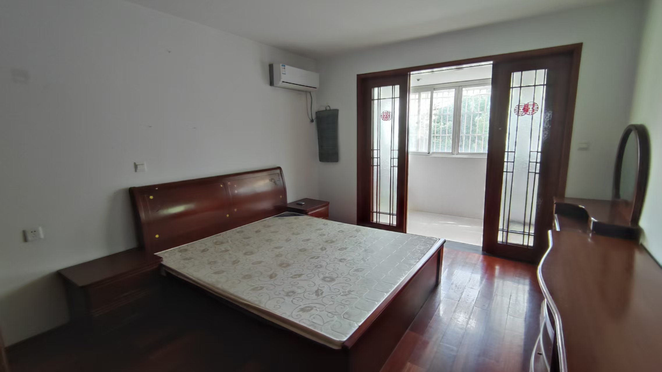 虹桥新苑 2室1厅1卫 80m&sup2;