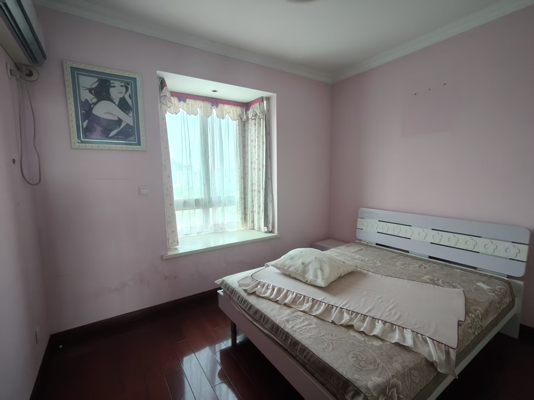 江海皇都私家花园 3室2厅2卫 164.00m&sup2;