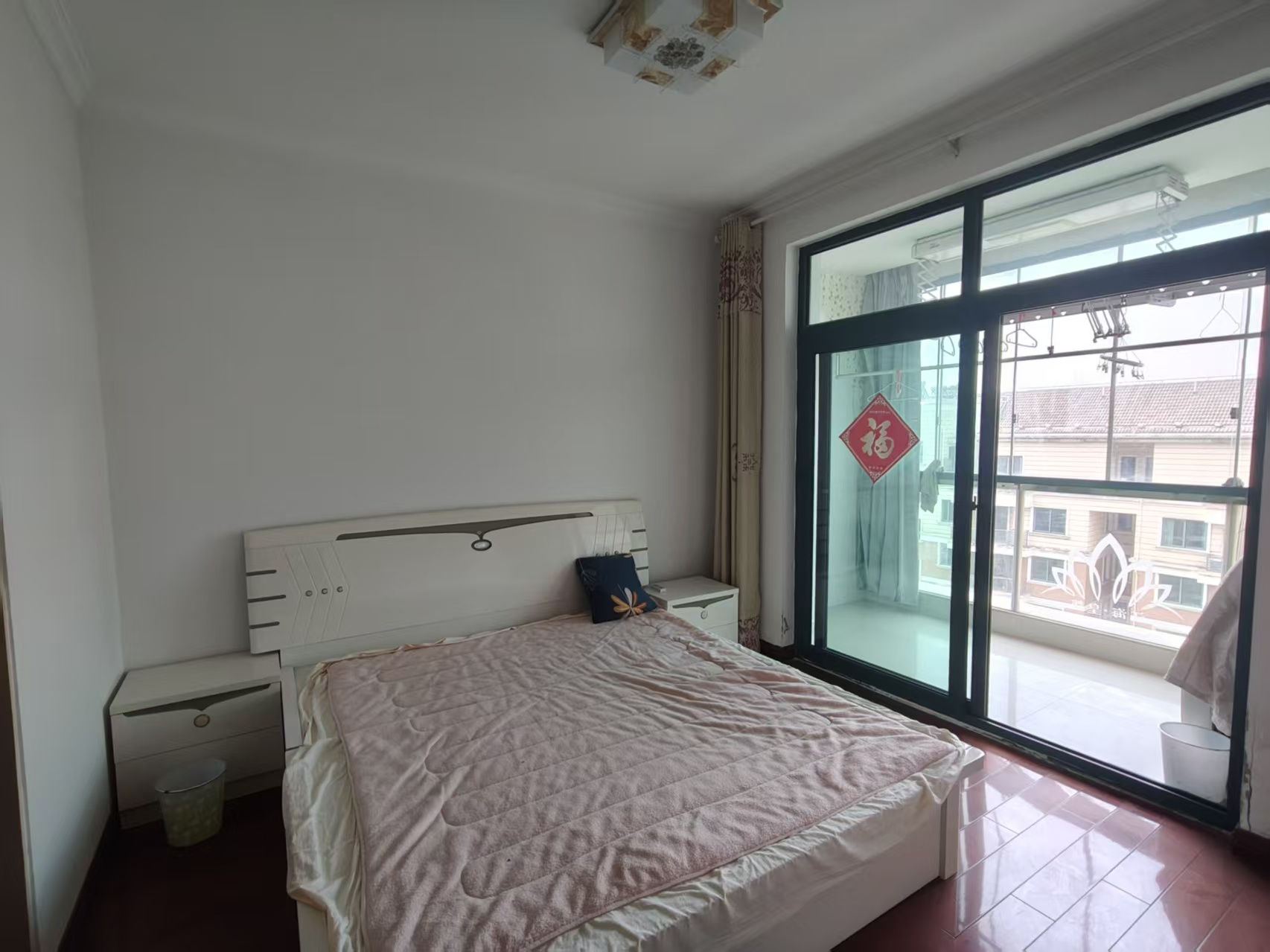 江海皇都私家花园 3室2厅2卫 164.00m&sup2;