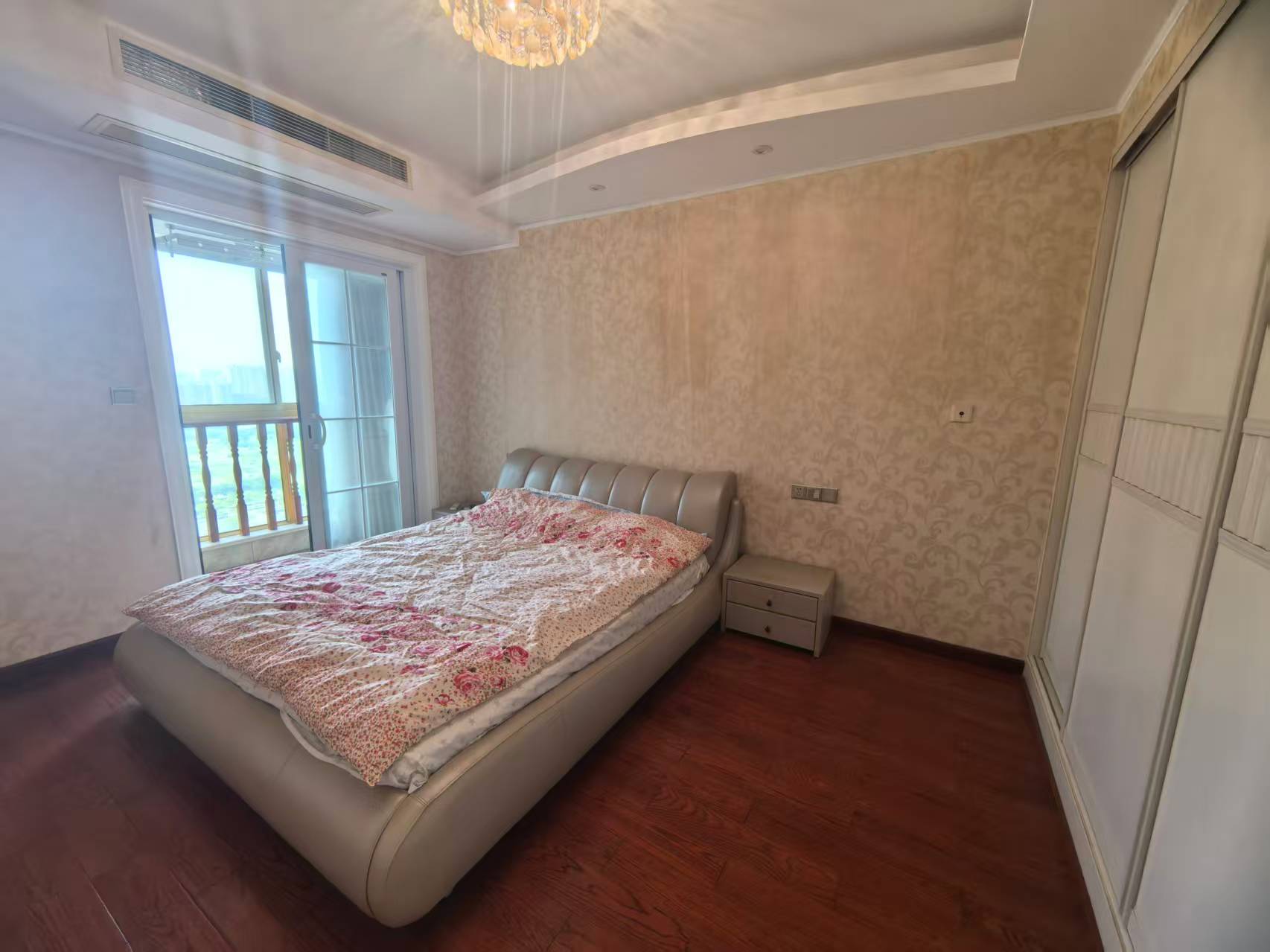 恒盛豪庭 2室2厅1卫 95m&sup2;