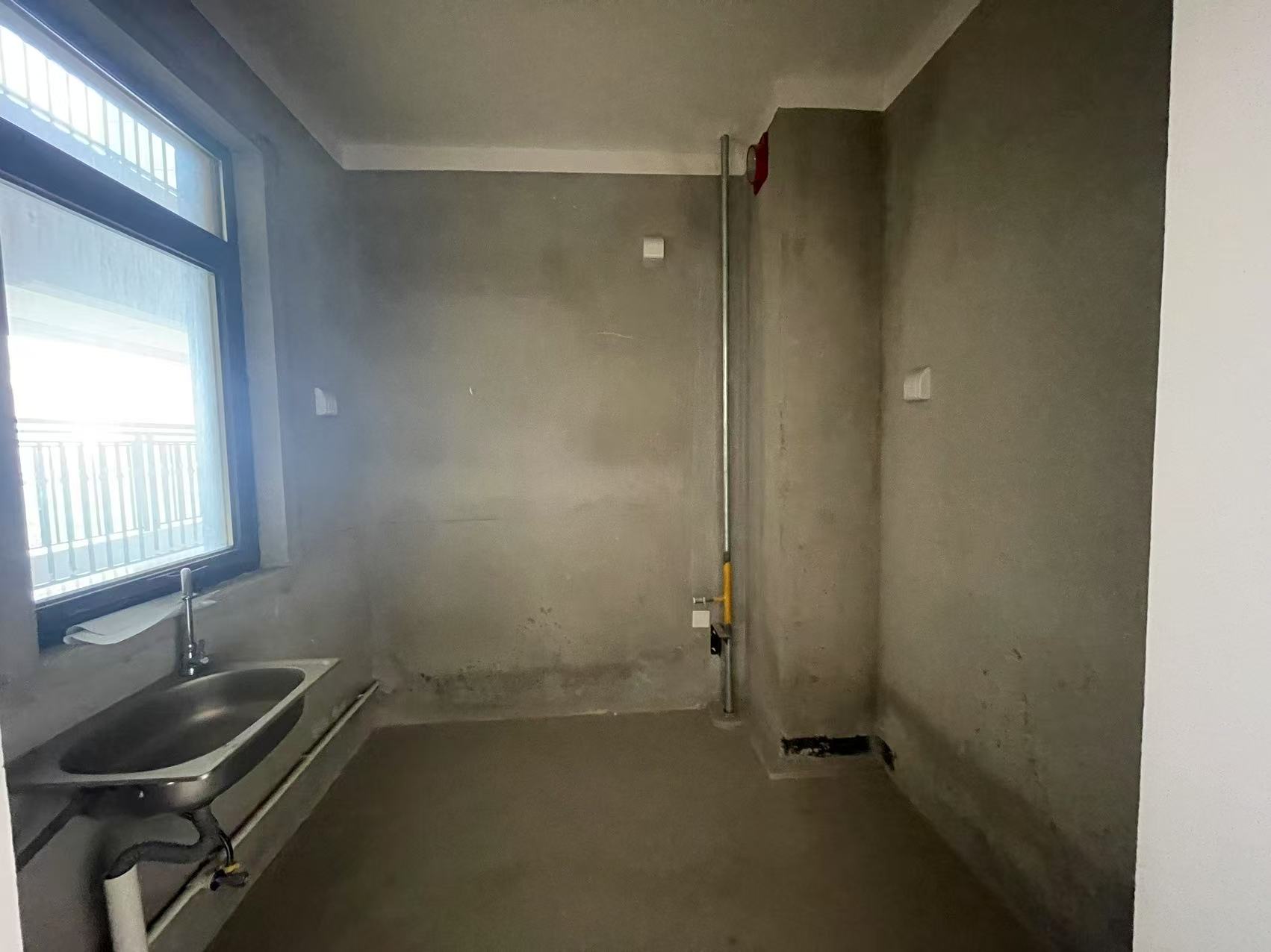 翠园 3室2厅1卫 92.46m&sup2;