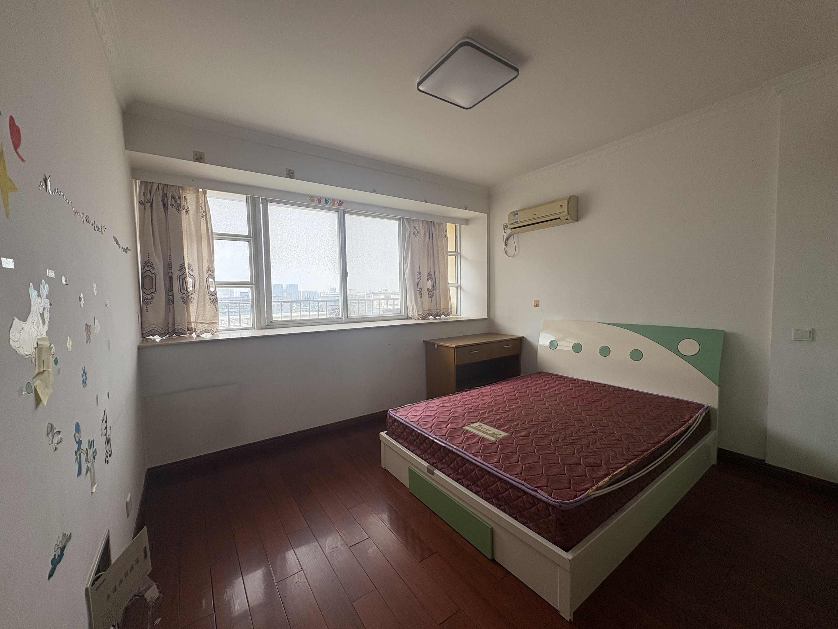 和睦小区 3室2厅1卫 118m&sup2;