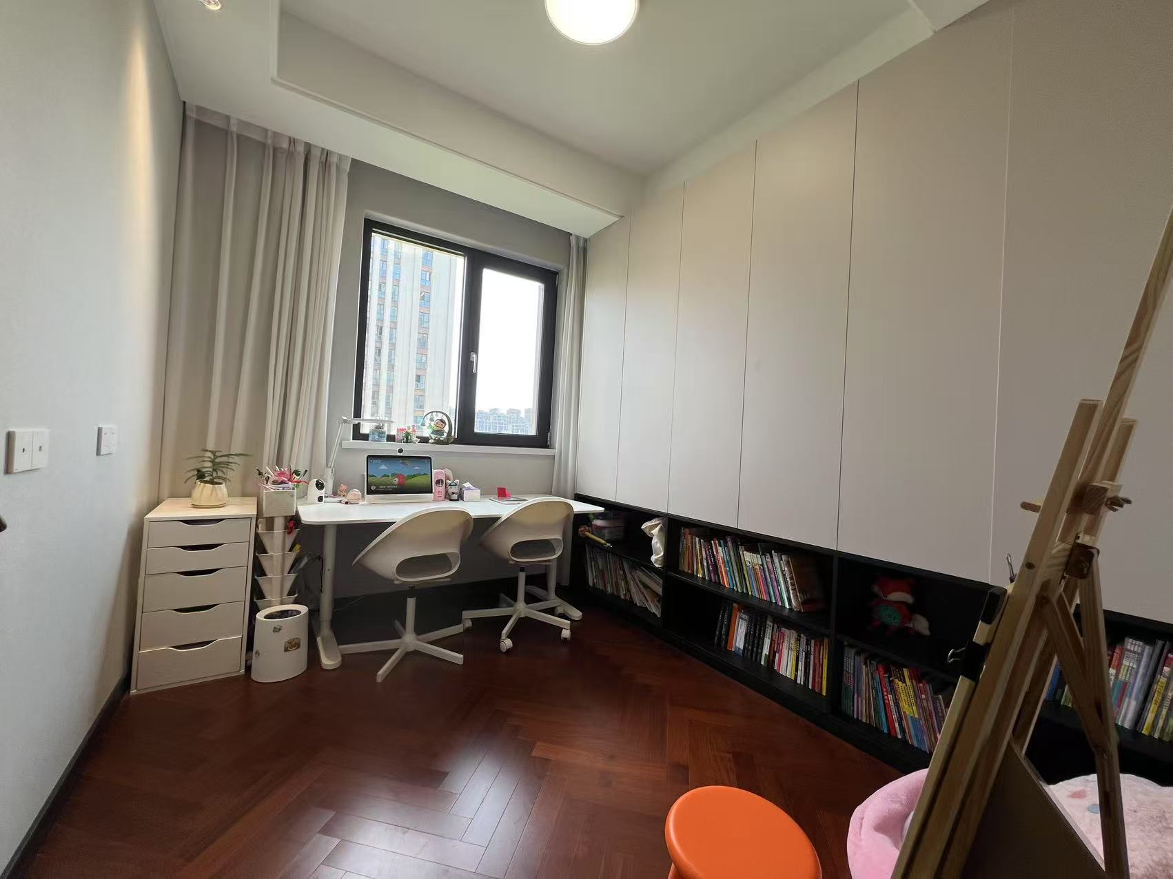 中海铂樾府 4室2厅3卫 175m&sup2;