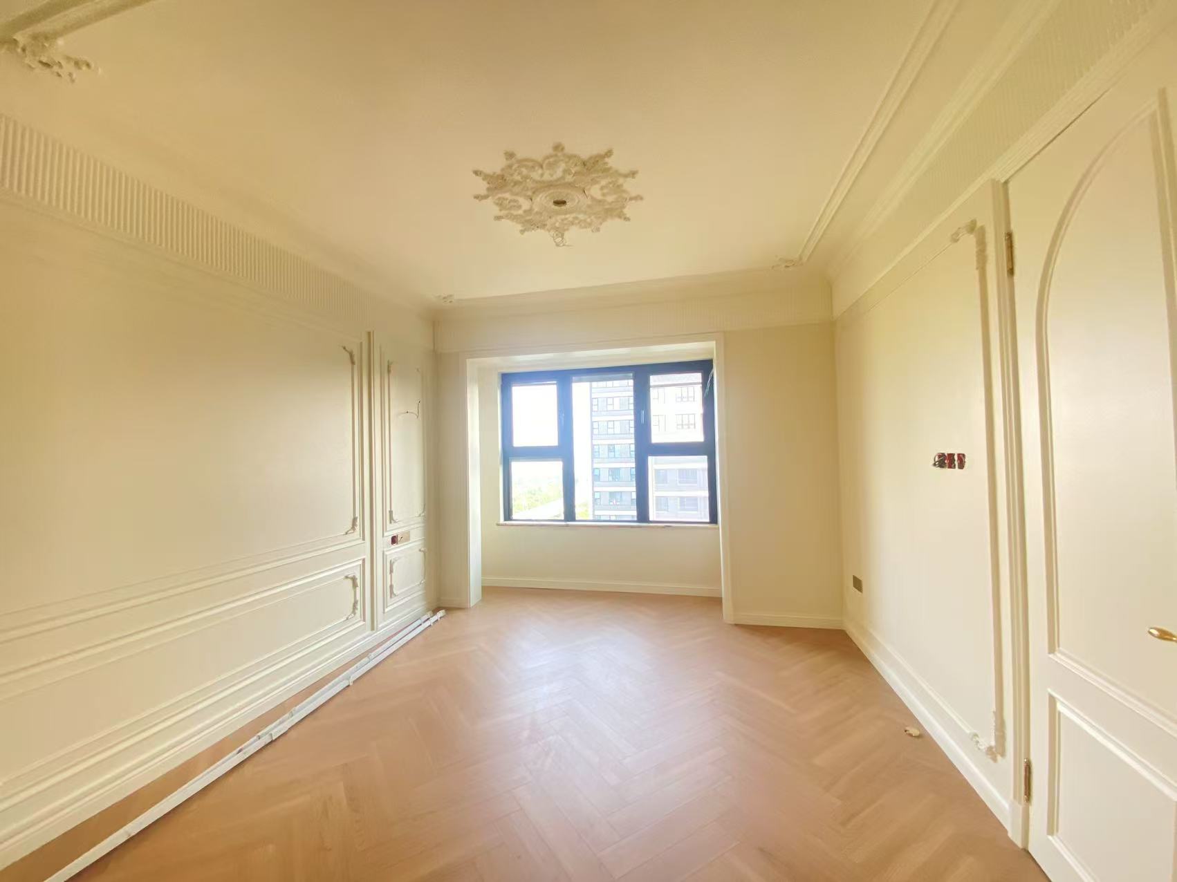 滨江道江园 4室2厅2卫 143m&sup2;