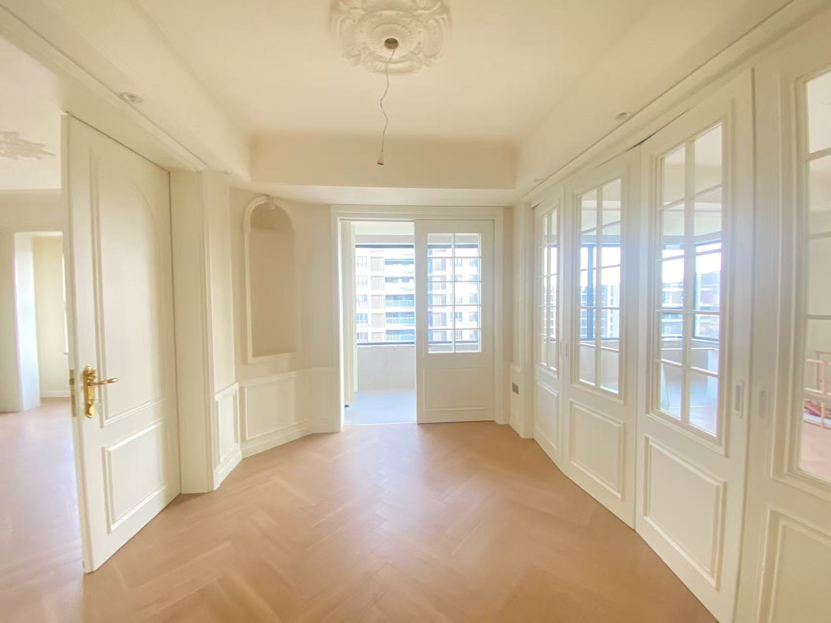 滨江道江园 4室2厅2卫 143m&sup2;