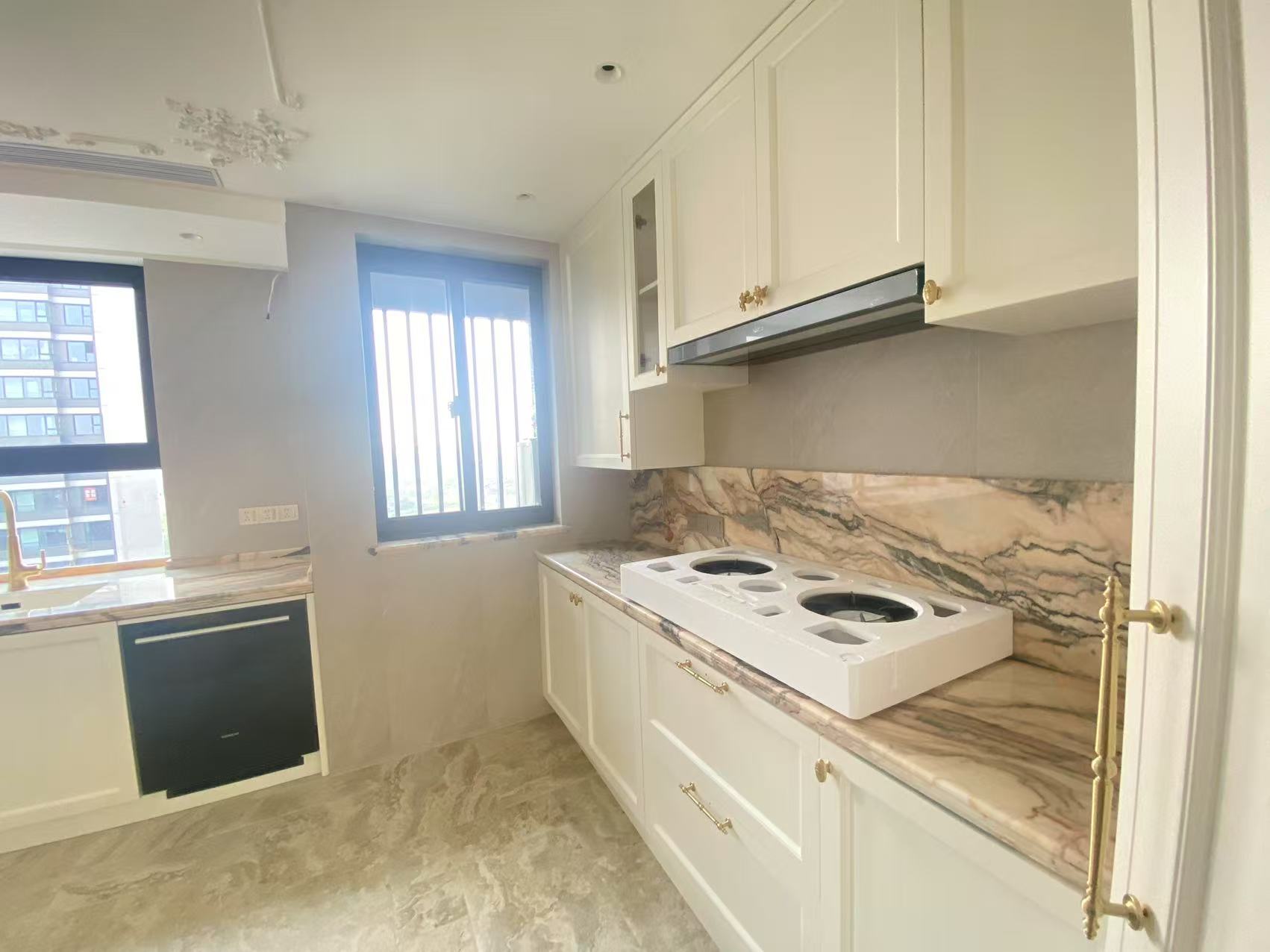 滨江道江园 4室2厅2卫 143m&sup2;