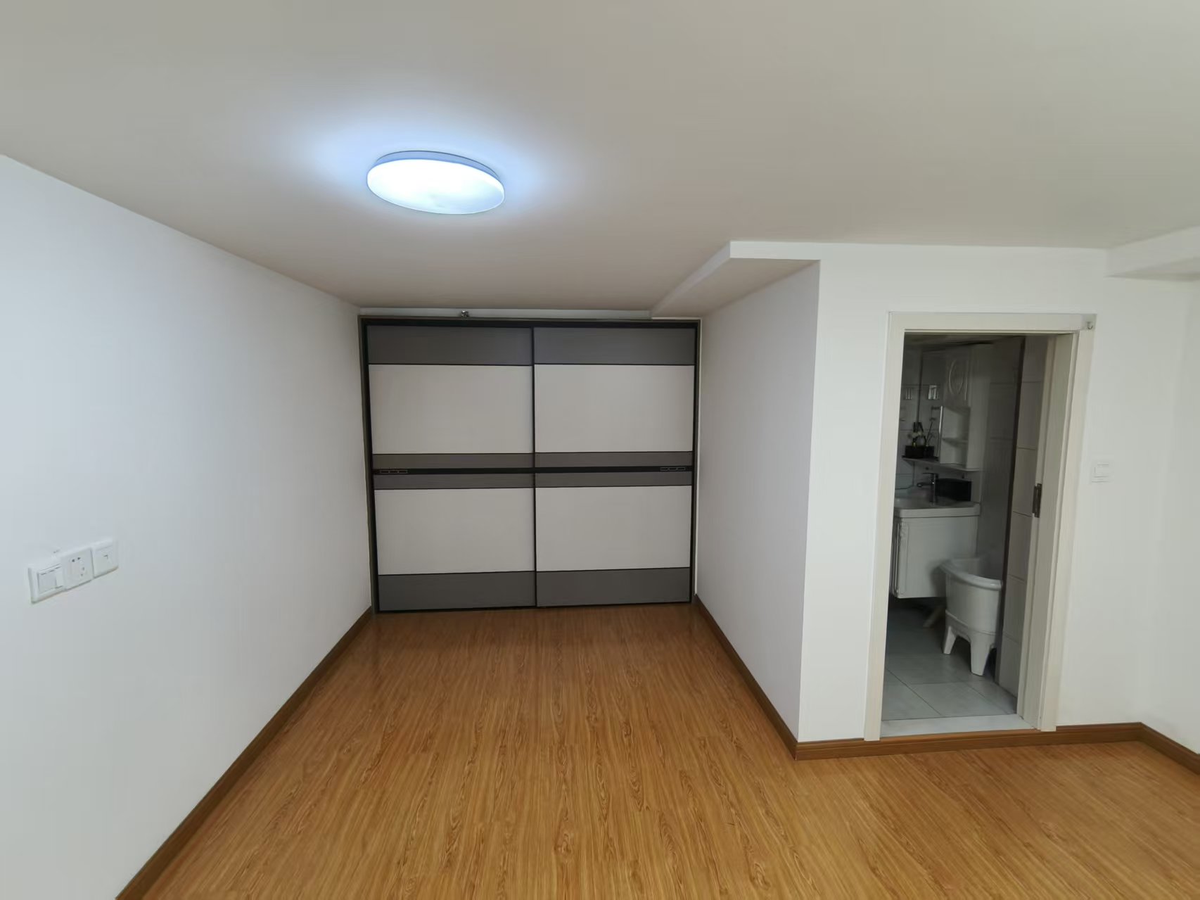 铂金时代 1室1厅1卫 45m&sup2;