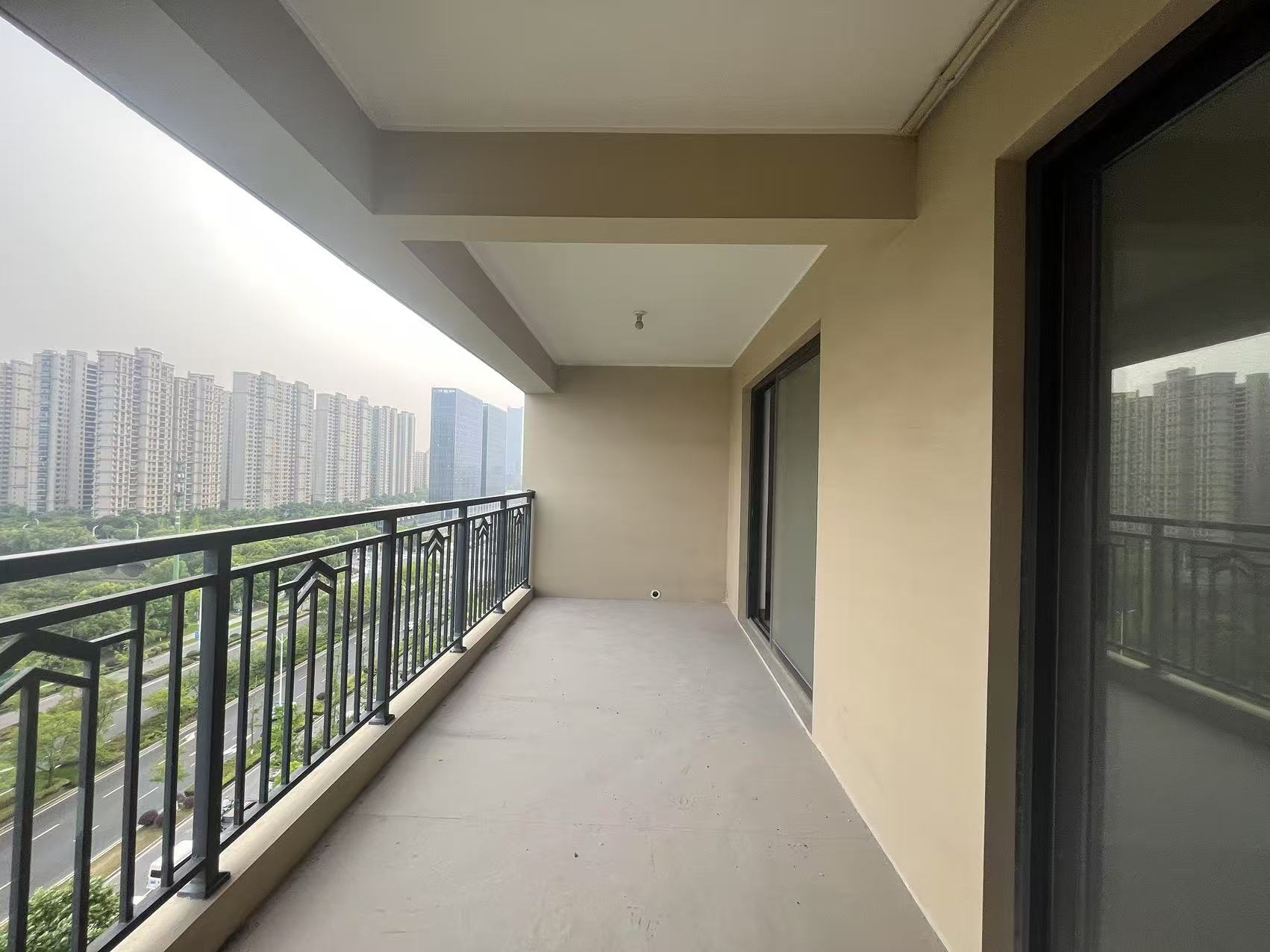 招商新城雍景湾 4室2厅2卫 127m&sup2;