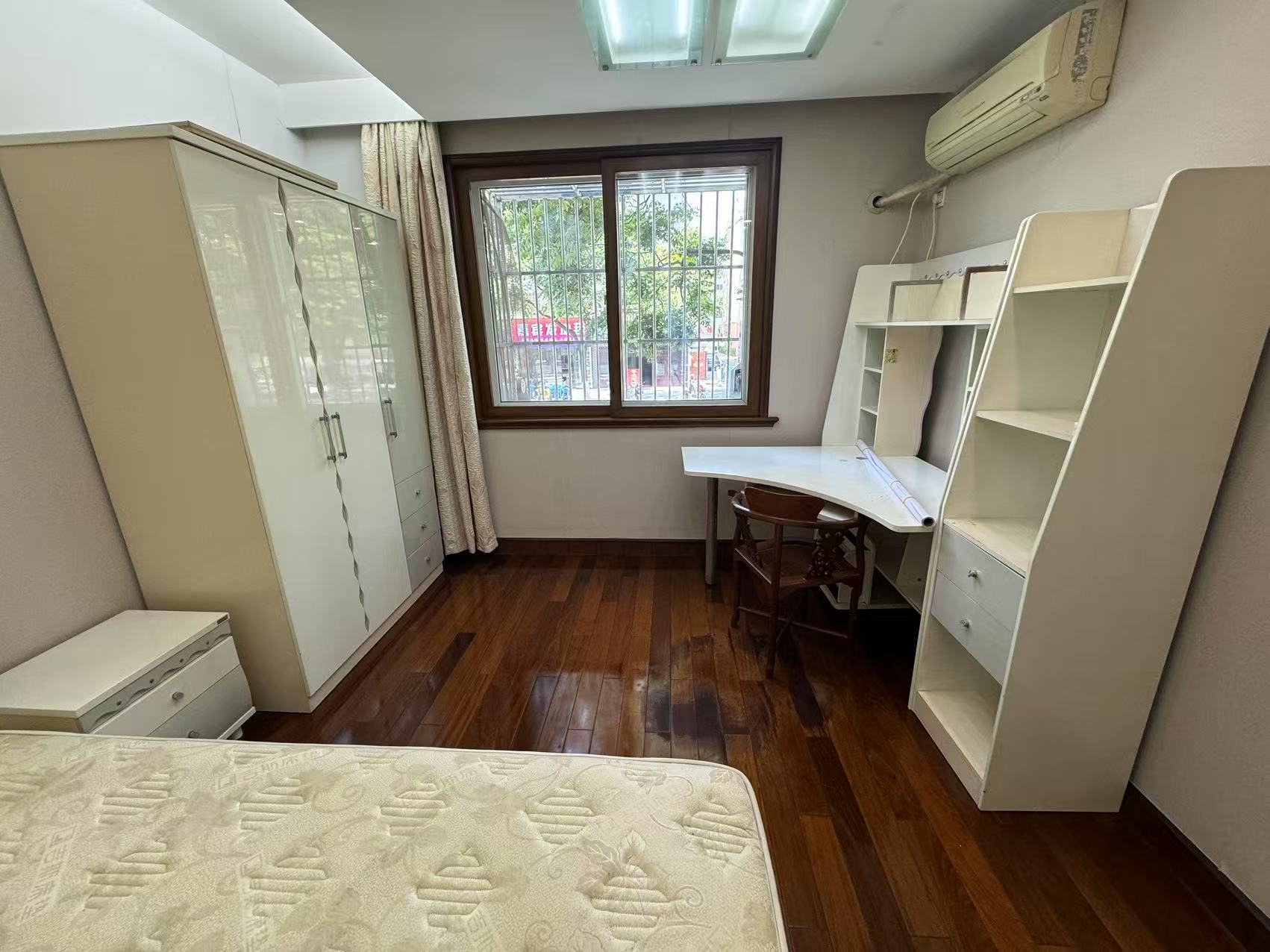 北濠山庄 3室2厅2卫 140m&sup2;