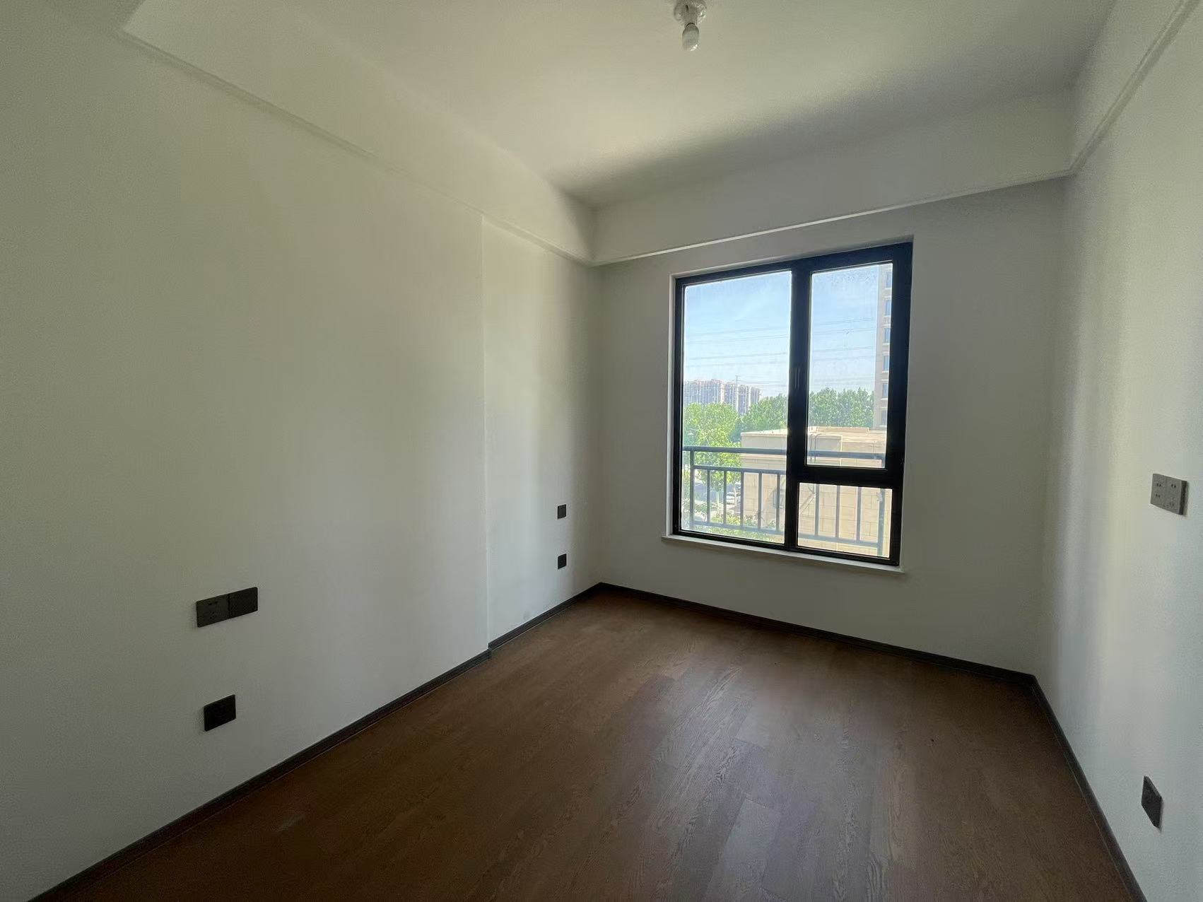 春风南岸东园 4室2厅2卫 140m&sup2;