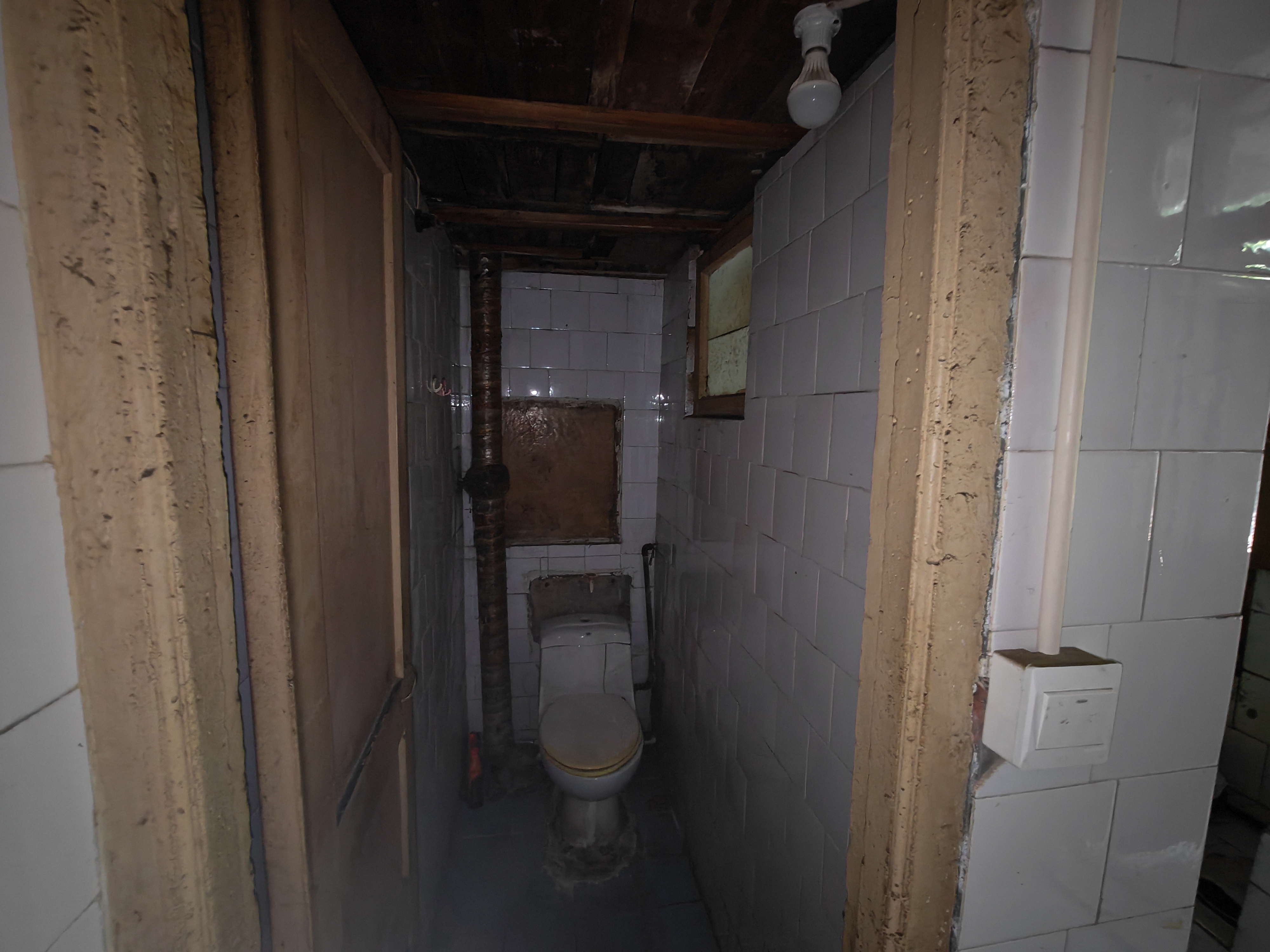人民中路62号 1室0厅1卫 35.00m&sup2;