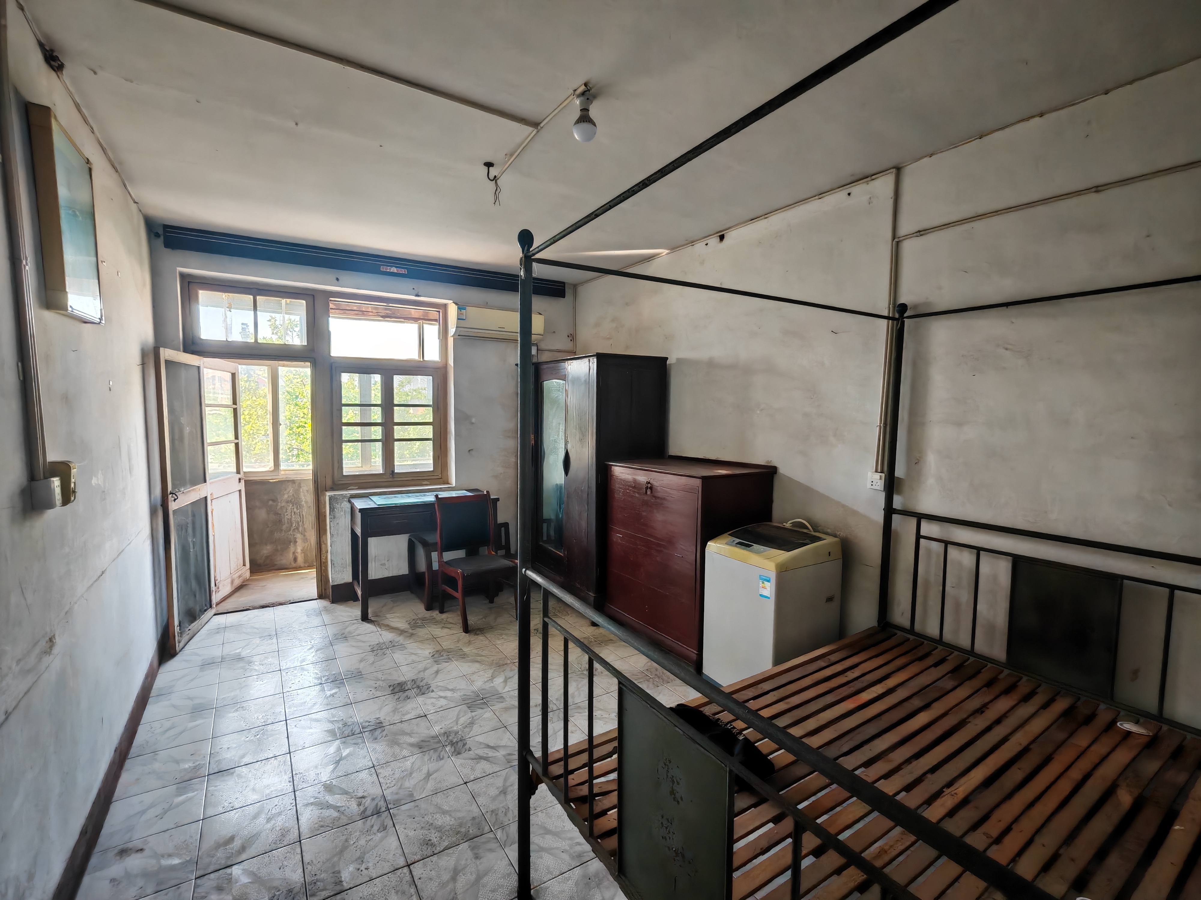 人民中路62号 1室0厅1卫 35.00m²