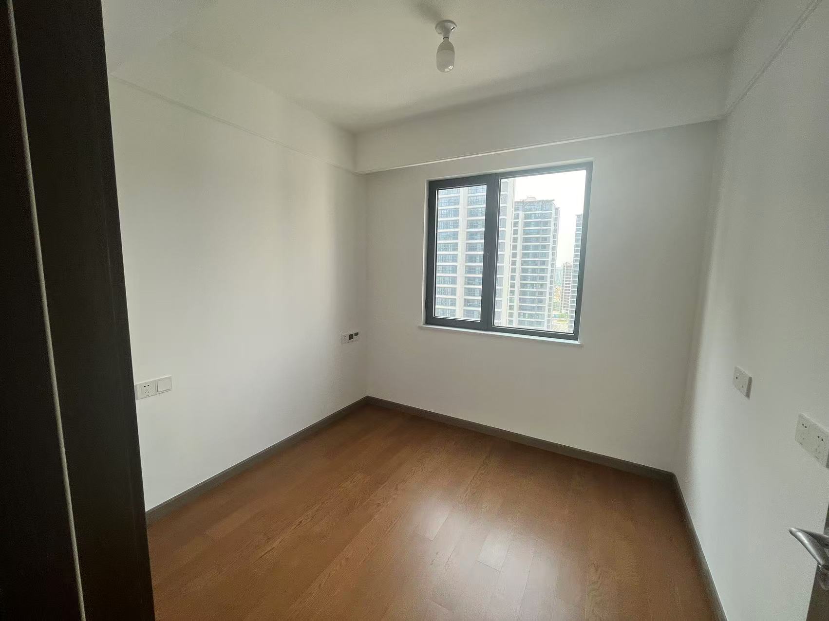 五龙云璟 4室2厅2卫 142m&sup2;