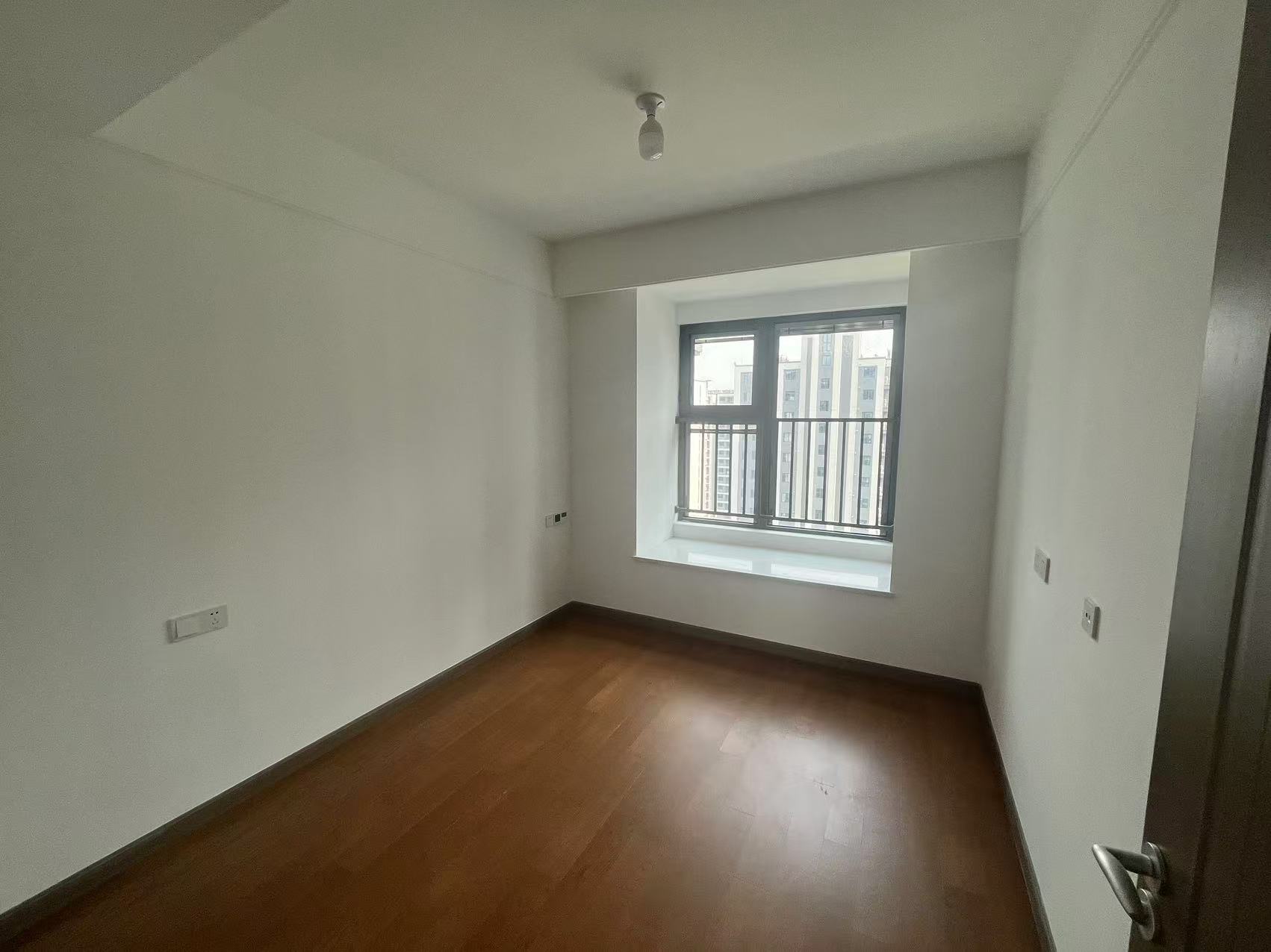 五龙云璟 4室2厅2卫 142m&sup2;
