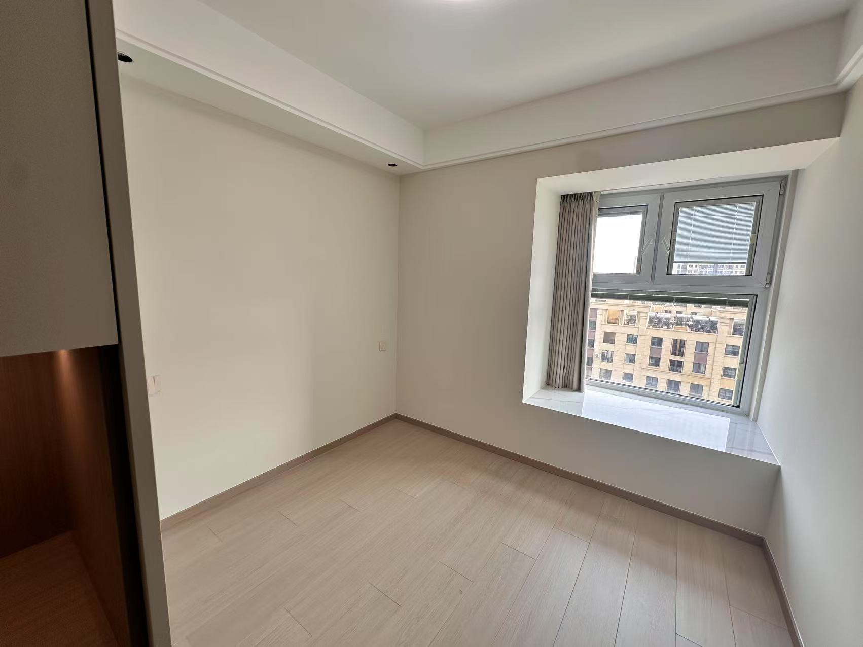 世茂九龙庭 3室2厅1卫 89m&sup2;