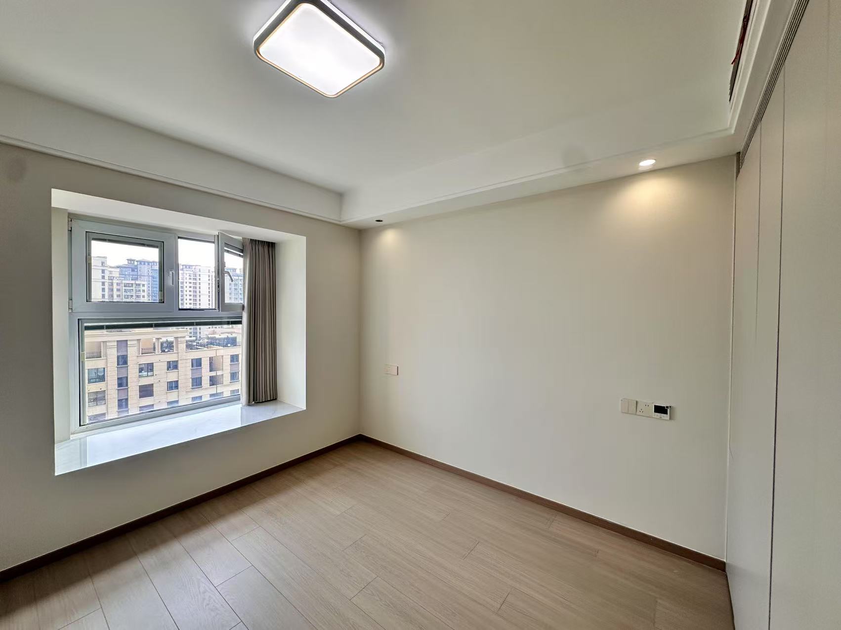 世茂九龙庭 3室2厅1卫 89m&sup2;