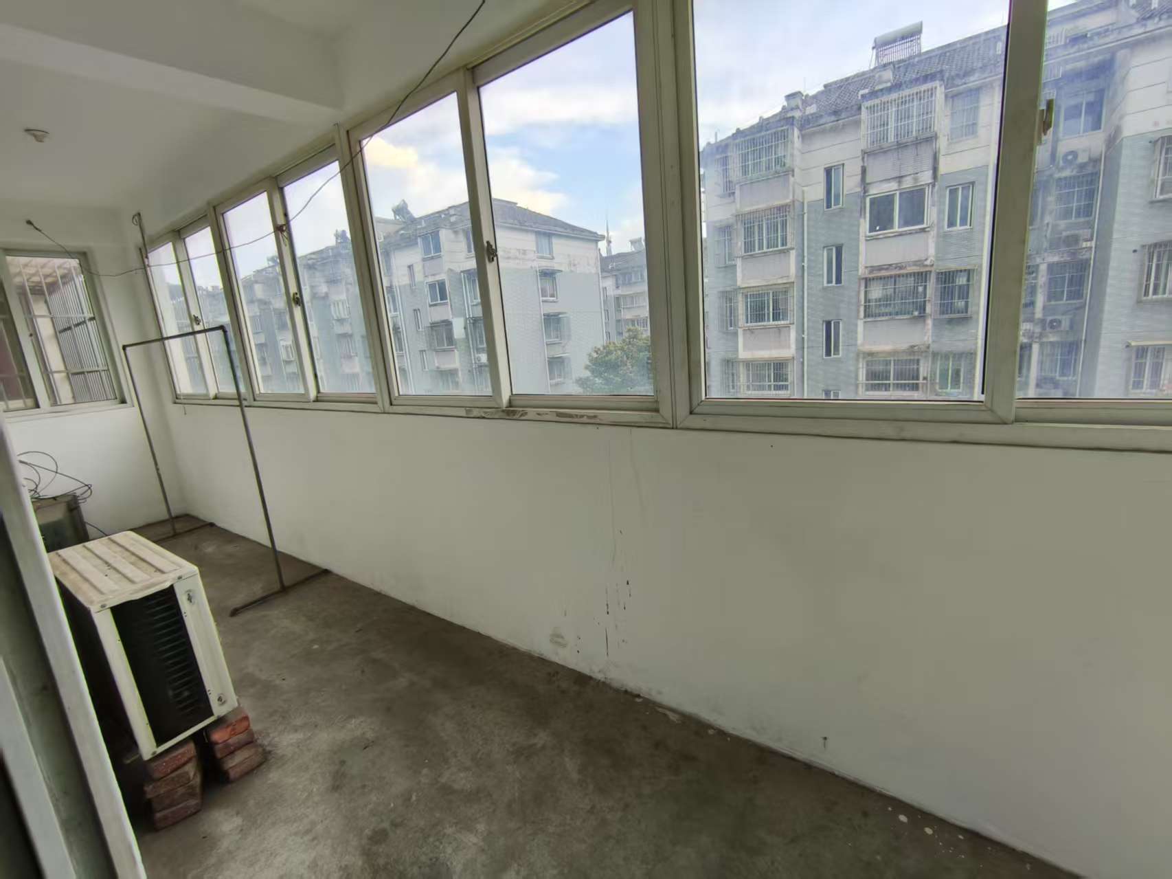 城山花园 3室2厅1卫 107.26m&sup2;