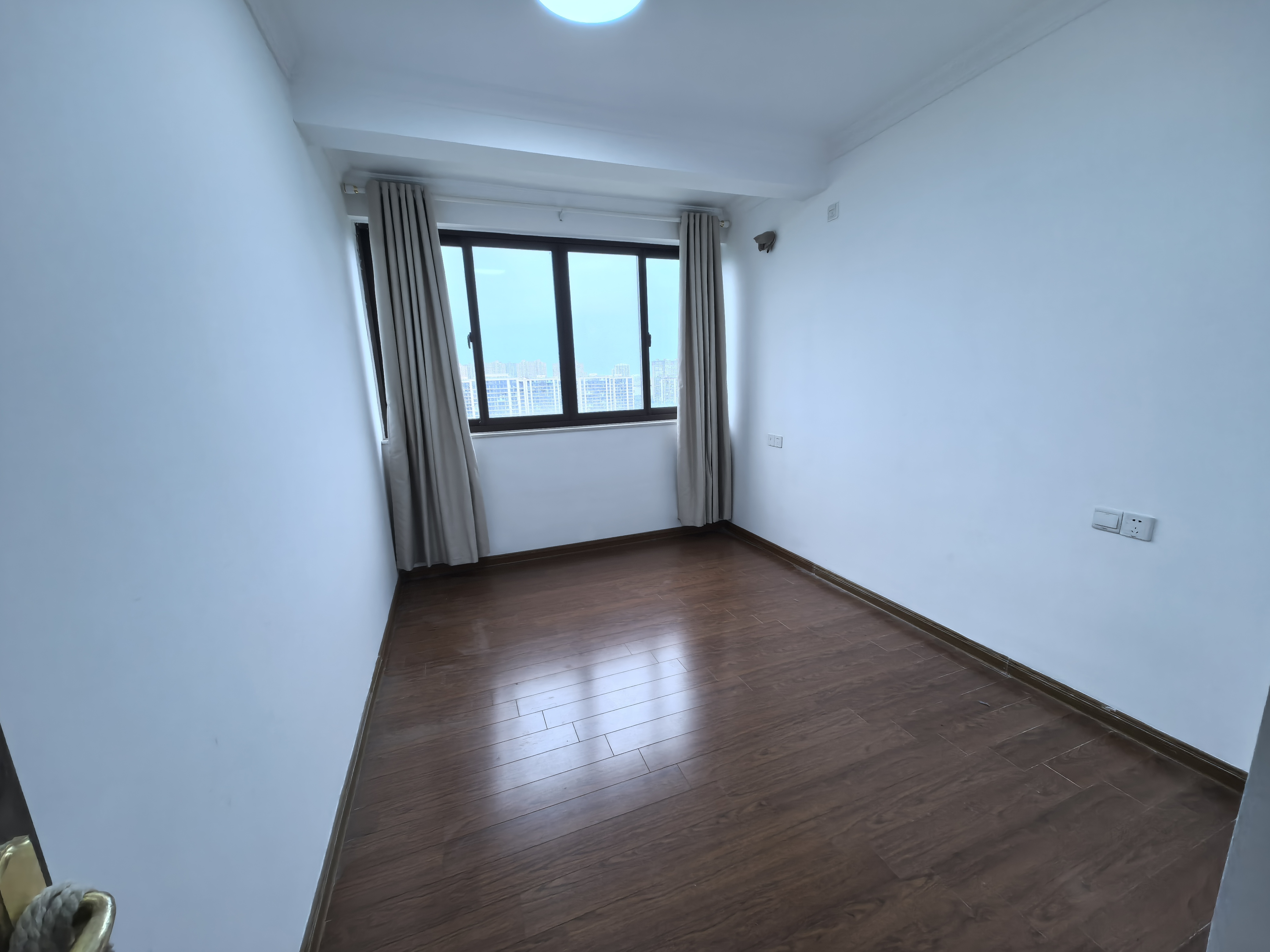南通碧桂园翡翠华府 4室2厅2卫 142.84m&sup2;