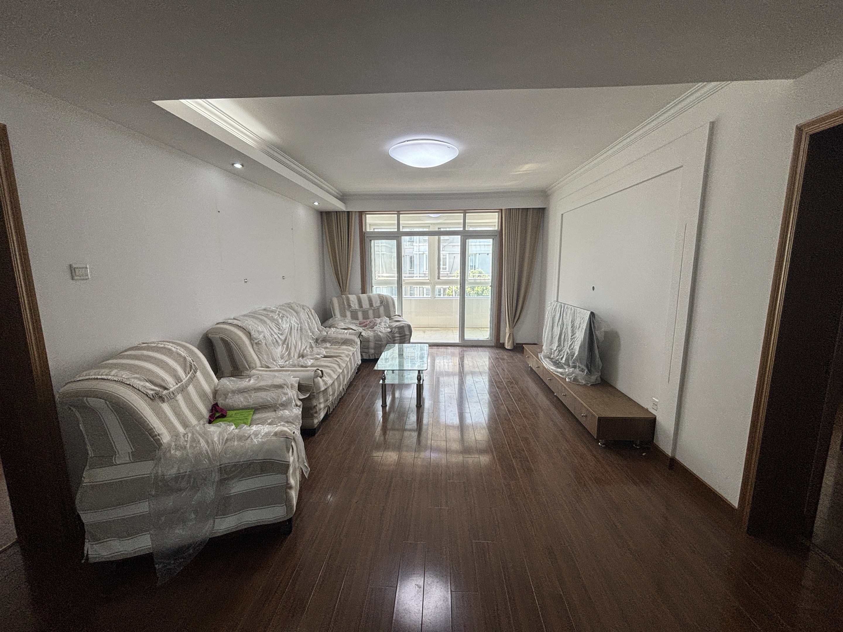 春晖花园 3室2厅2卫 125.59m&sup2;