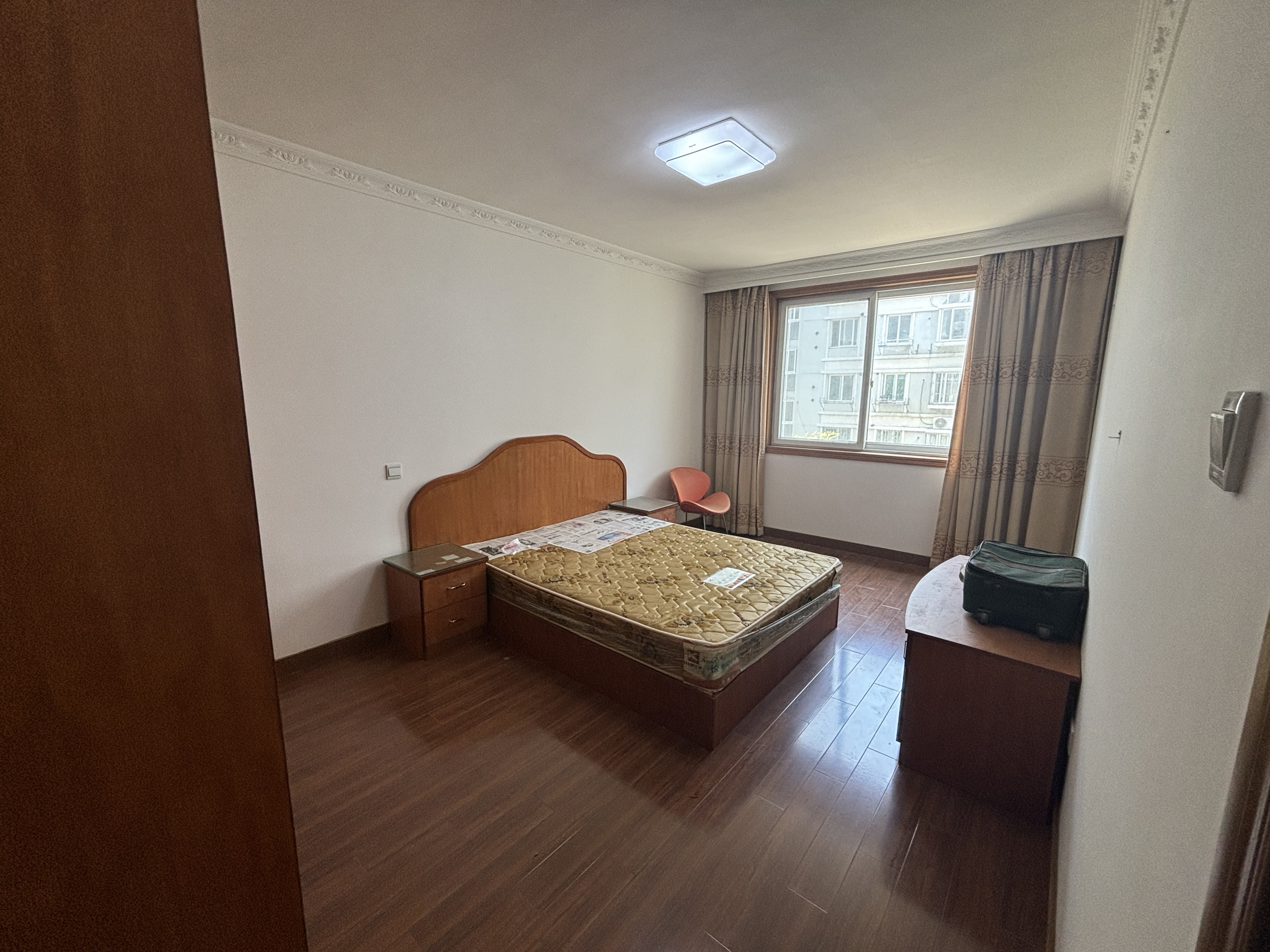 春晖花园 3室2厅2卫 125.59m&sup2;