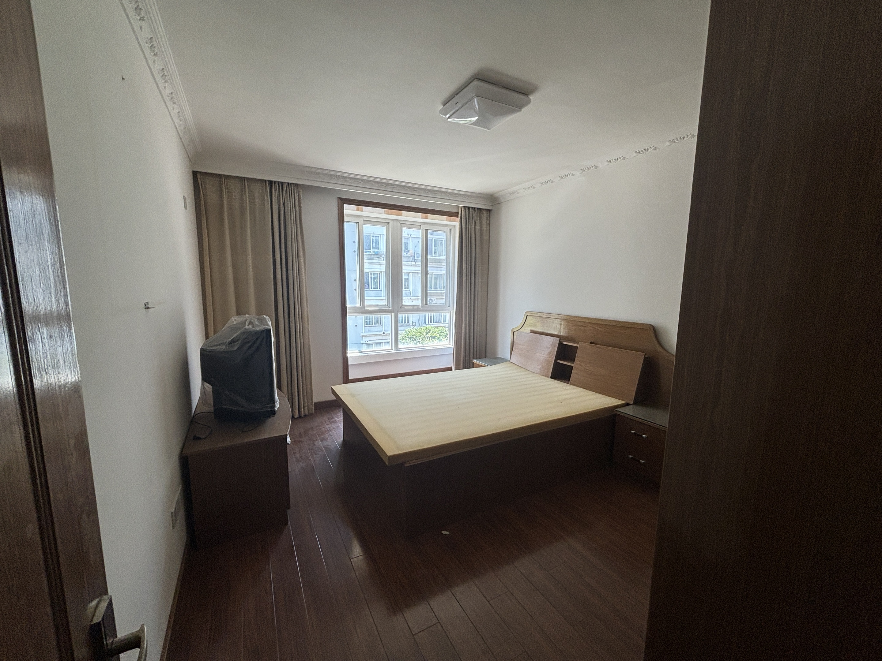 春晖花园 3室2厅2卫 125.59m&sup2;