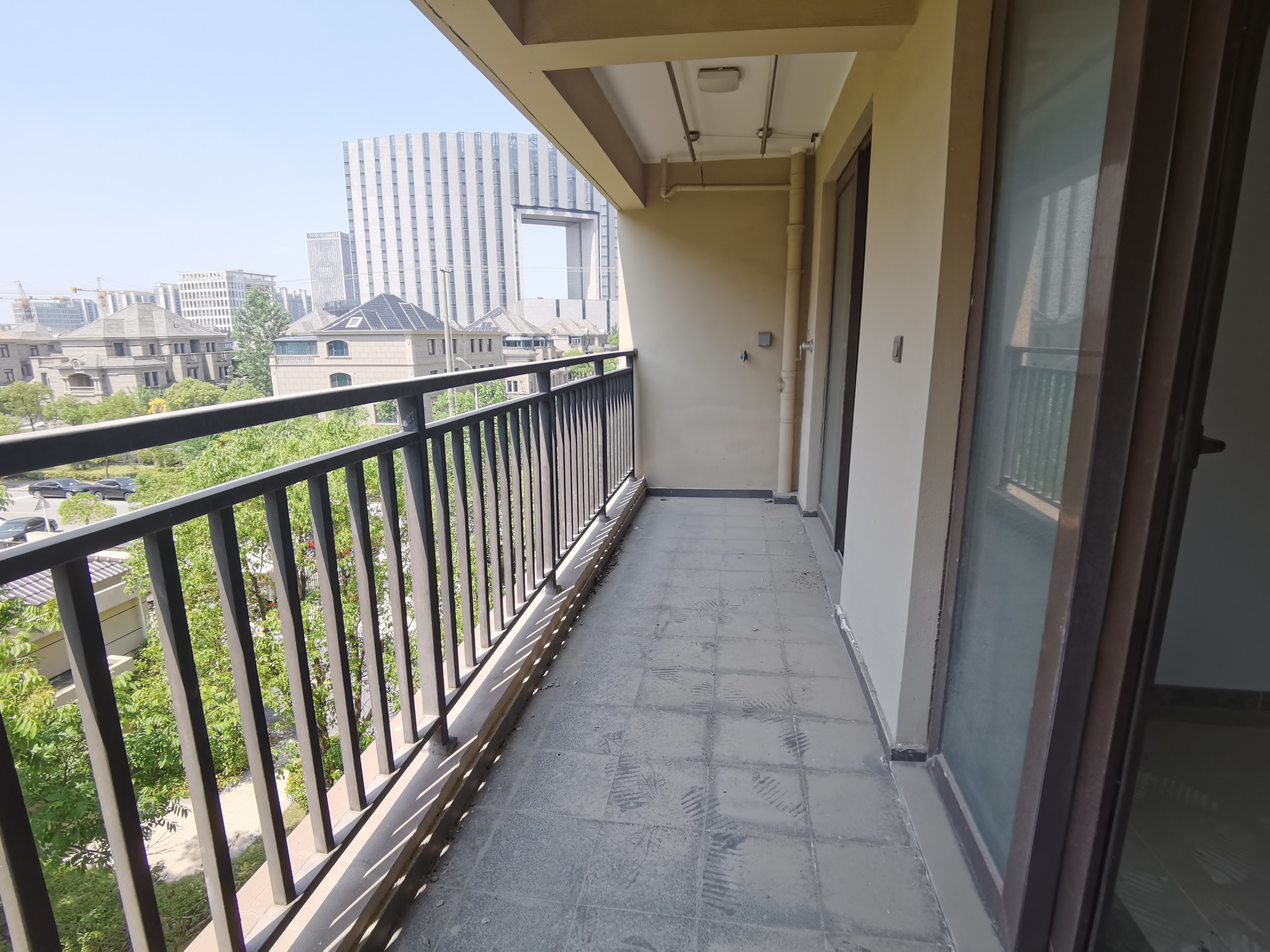 富力院士廷 4室2厅2卫 140.00m&sup2;