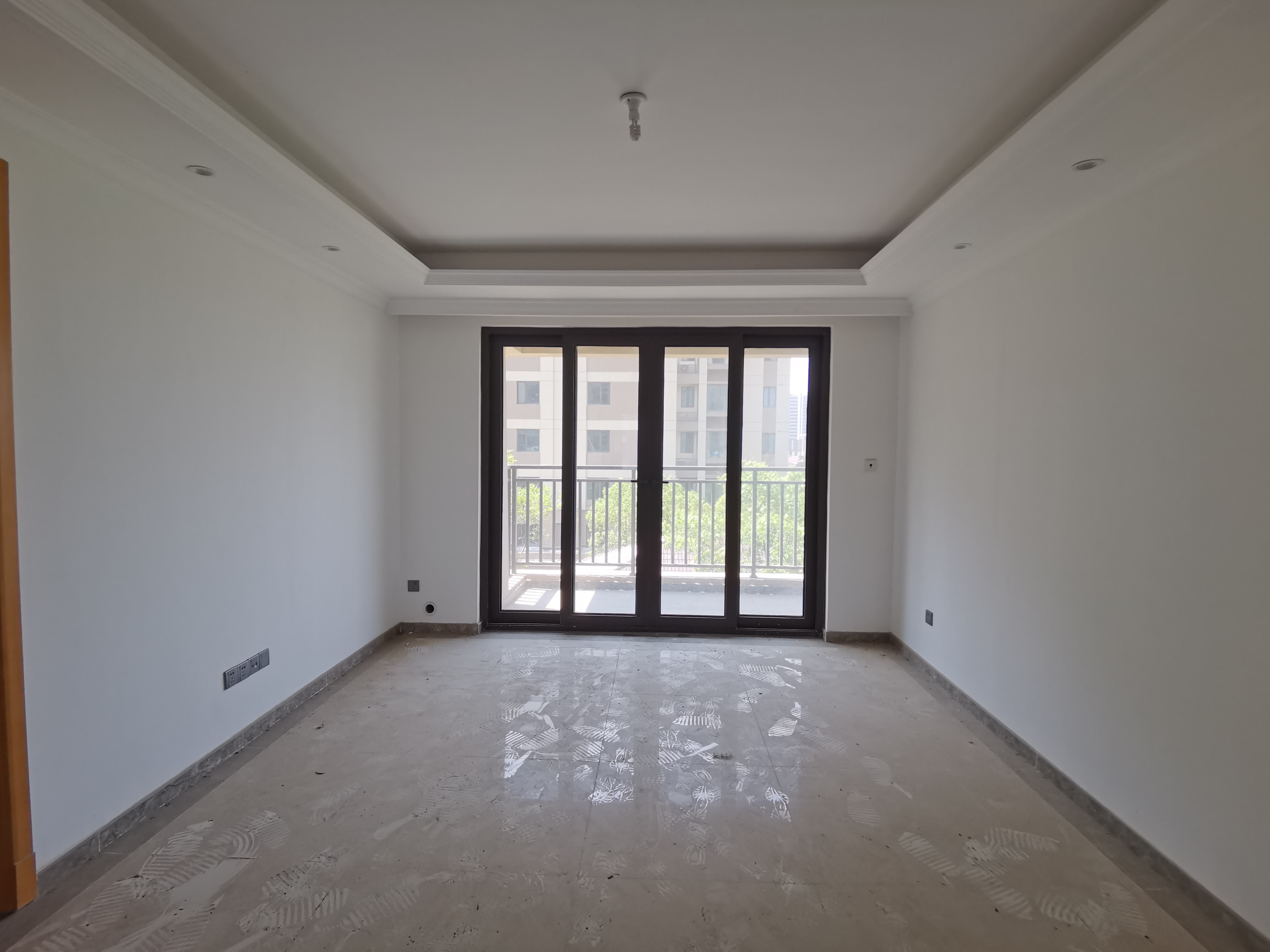 富力院士廷 4室2厅2卫 140.00m²