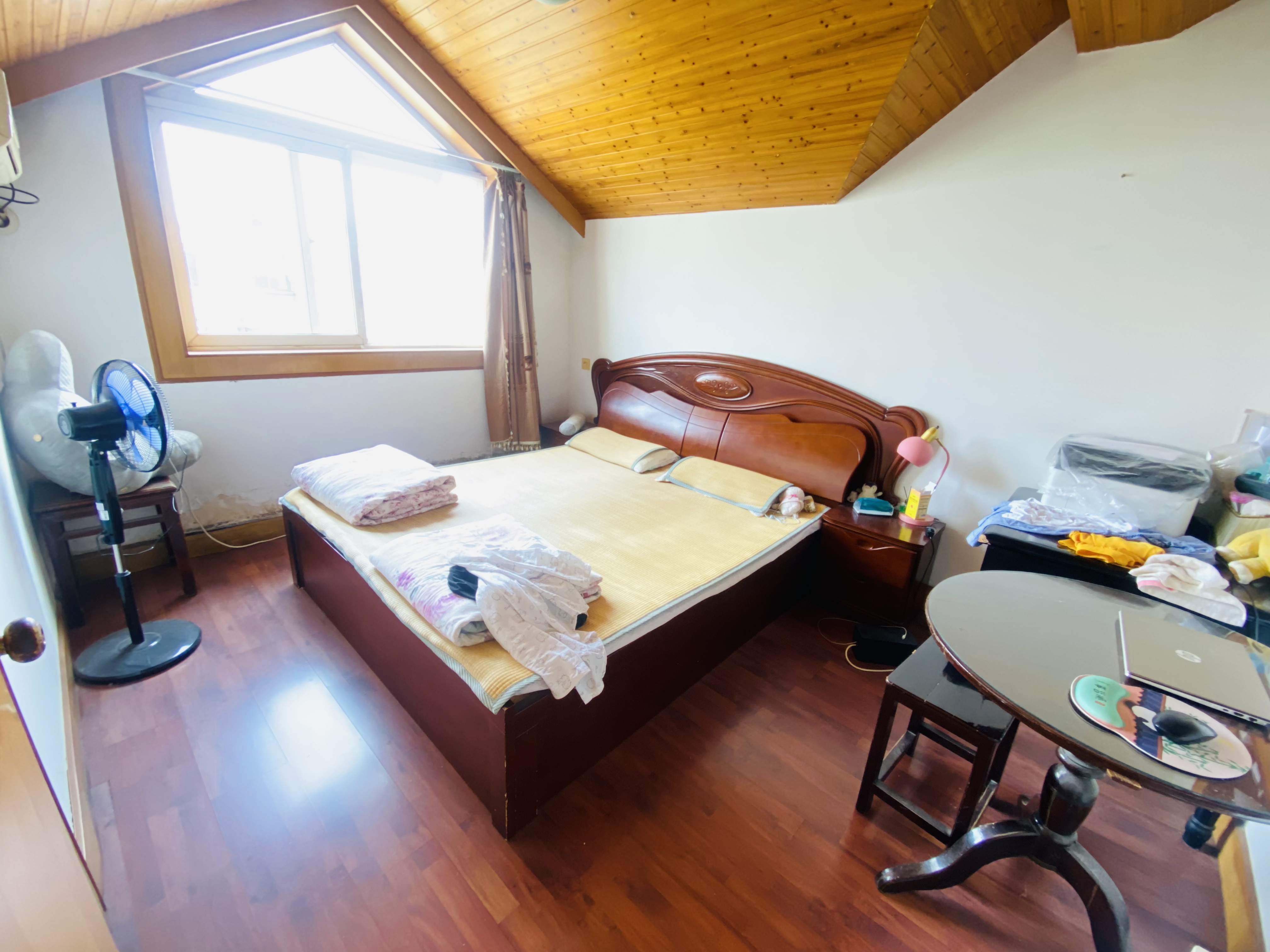朝晖花园 4室2厅2卫 204.3m&sup2;