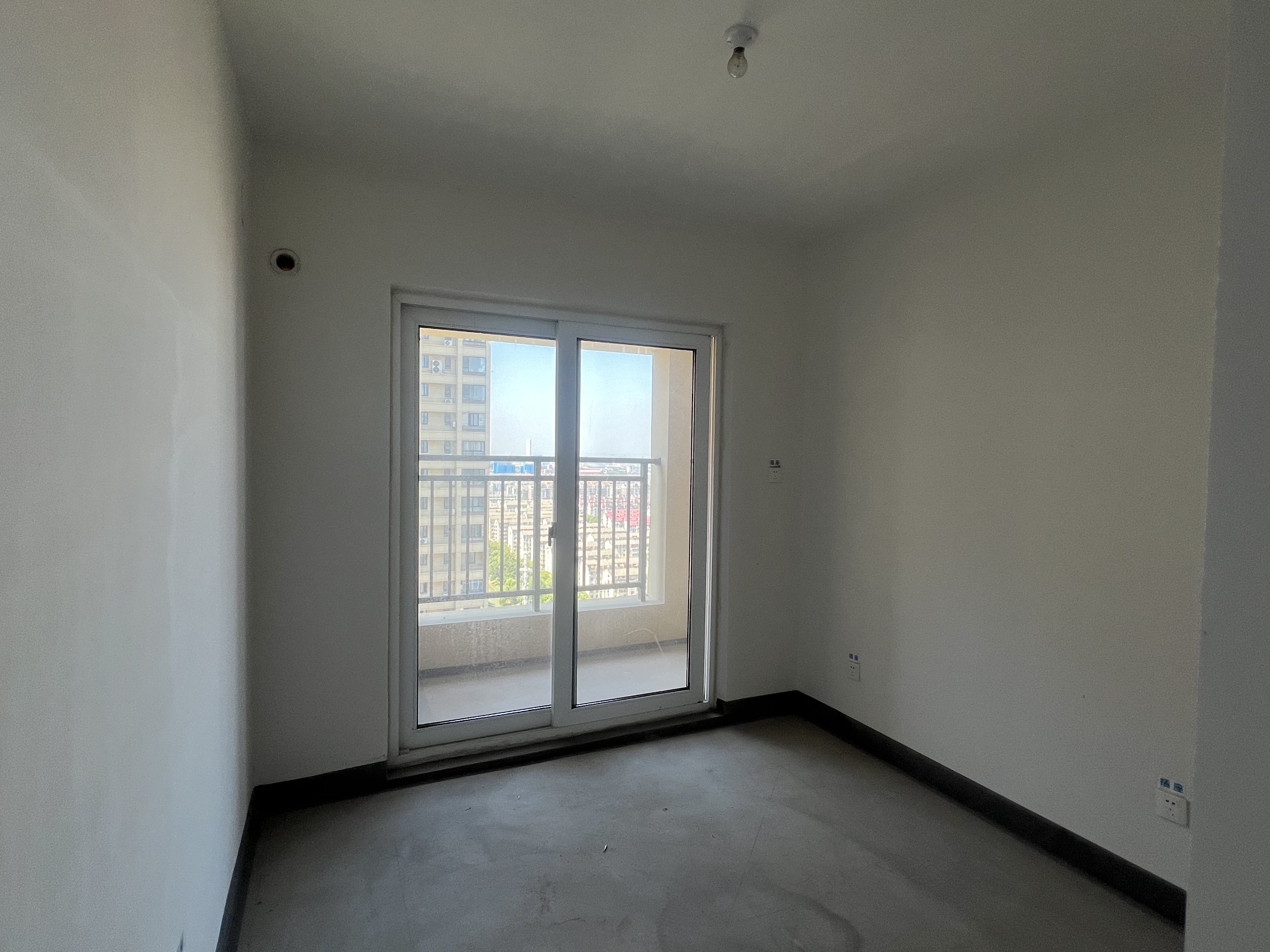 世茂新界 3室2厅1卫 90.53m&sup2;