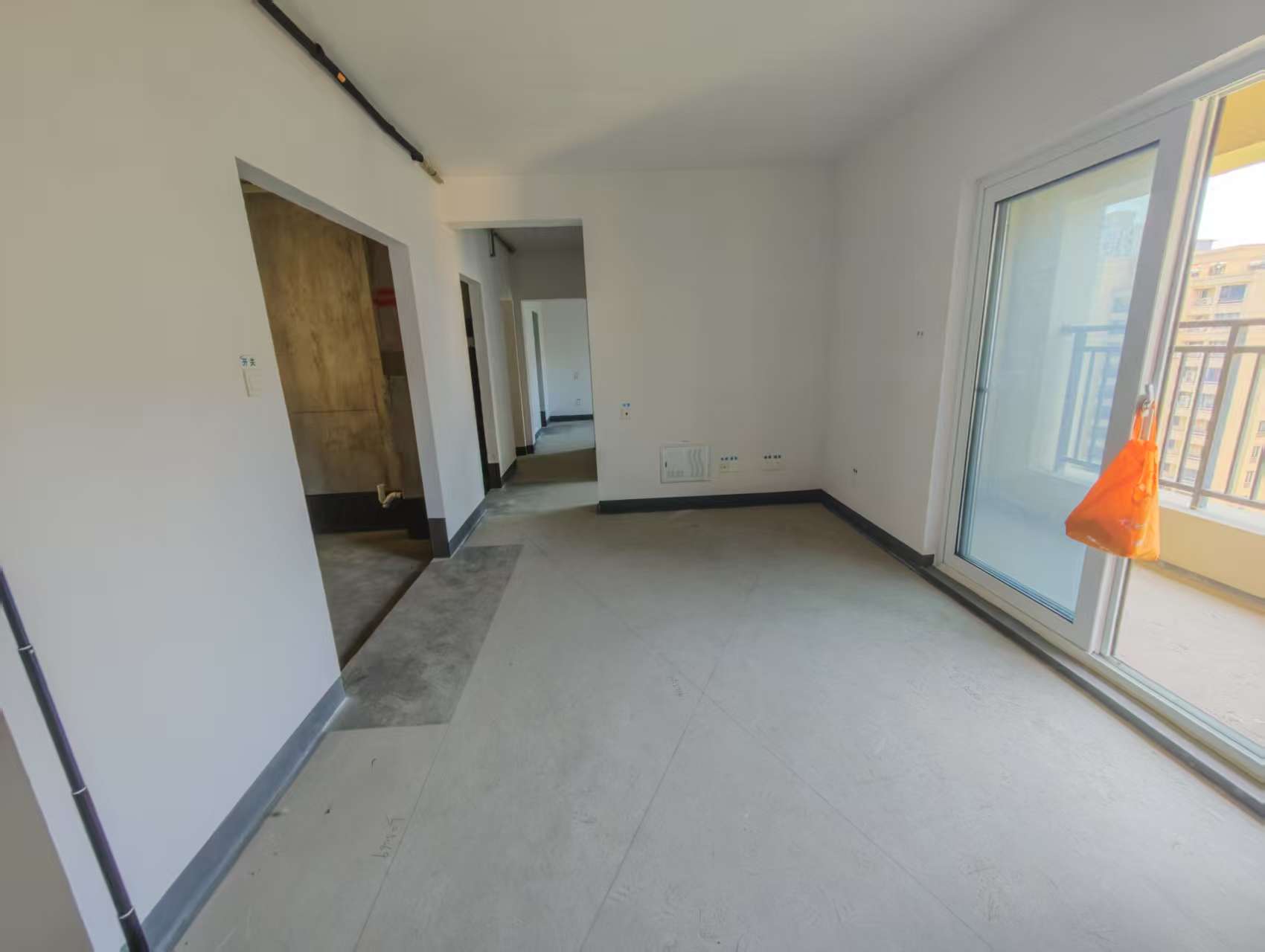 世茂新界 3室2厅2卫 90.00m&sup2;