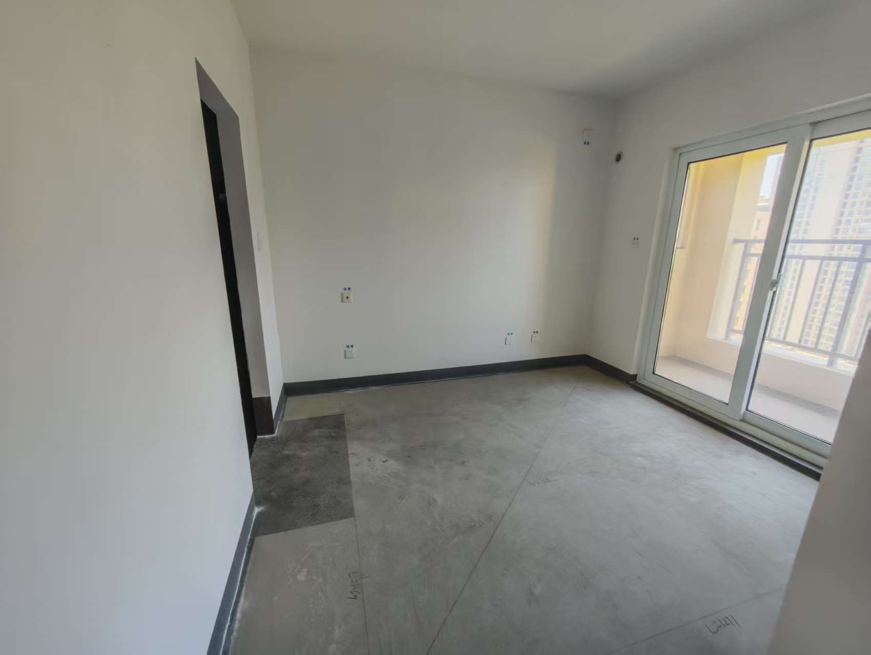 世茂新界 3室2厅2卫 90.00m&sup2;