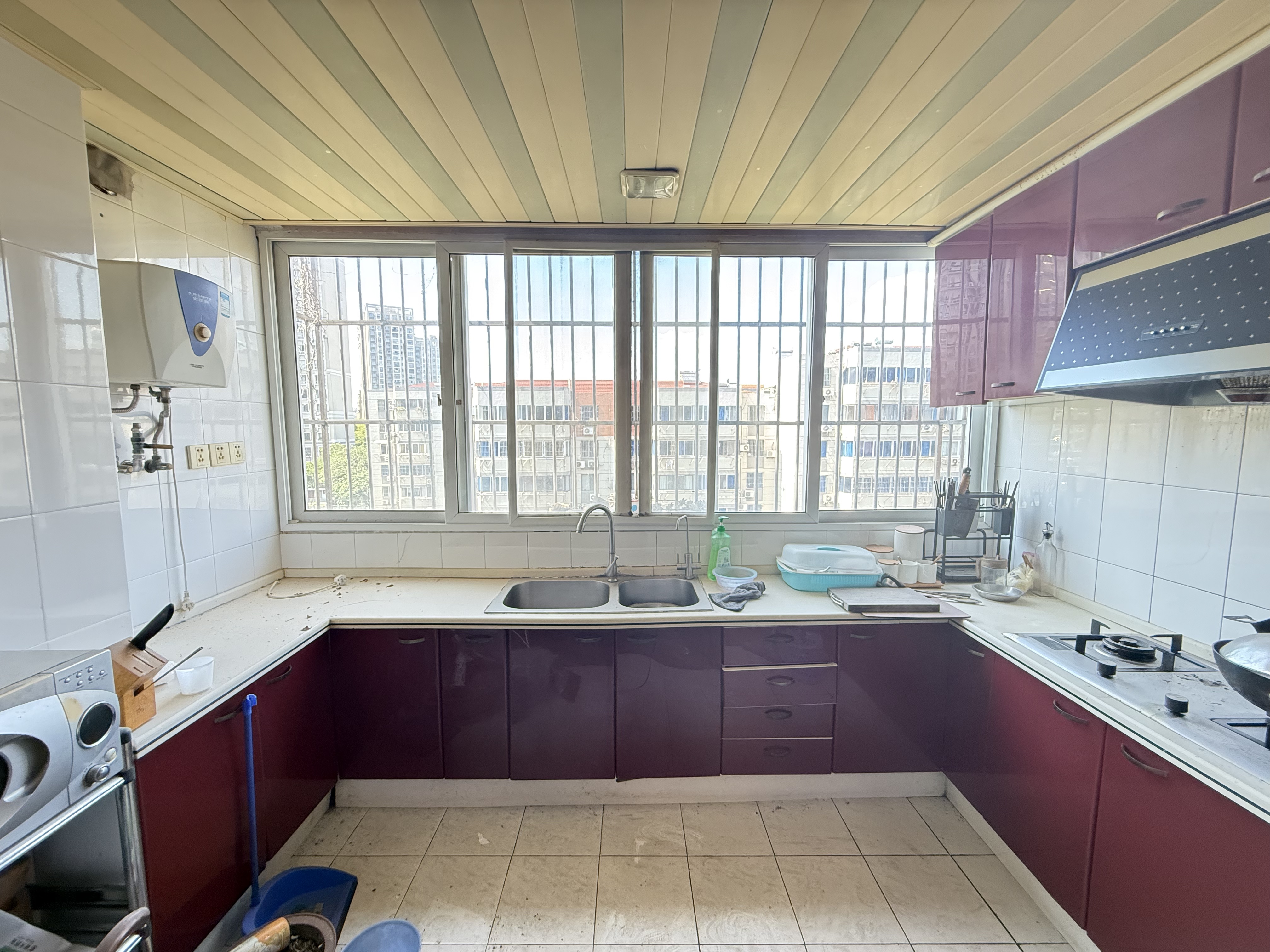 佳成花苑 3室2厅2卫 134.44m&sup2;