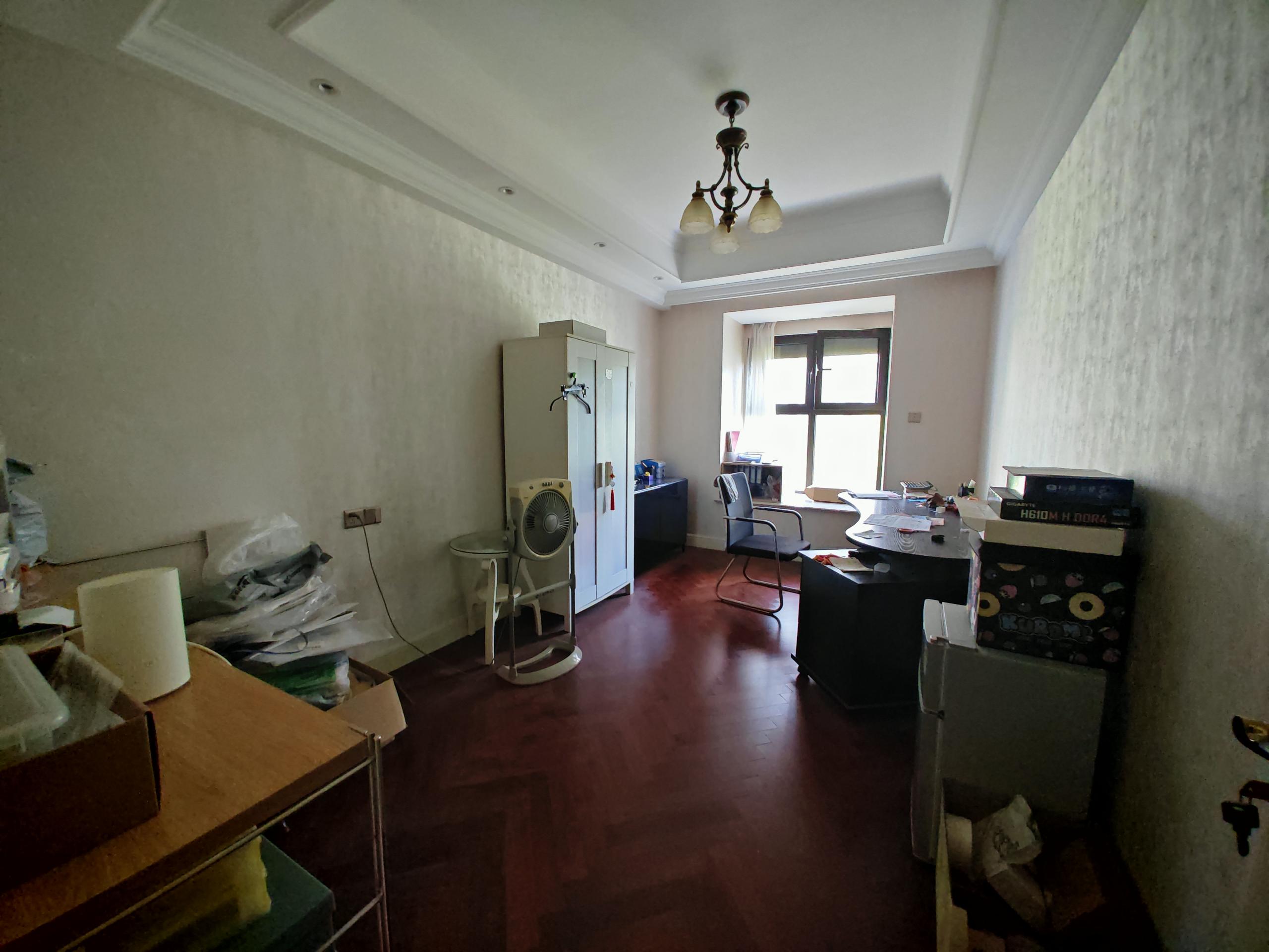 中海铂樾府 4室2厅2卫 143.00m&sup2;