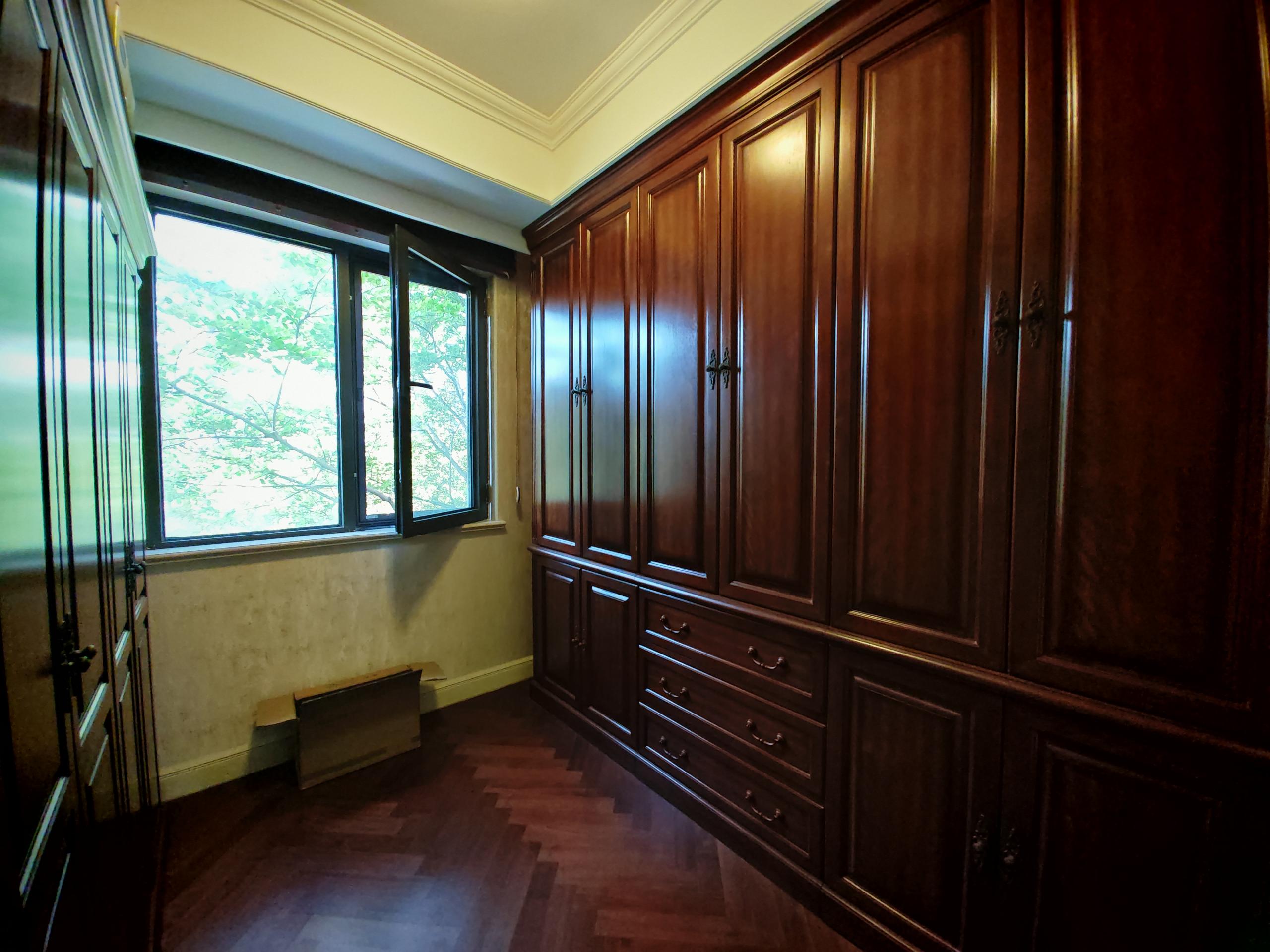 中海铂樾府 4室2厅2卫 143.00m&sup2;