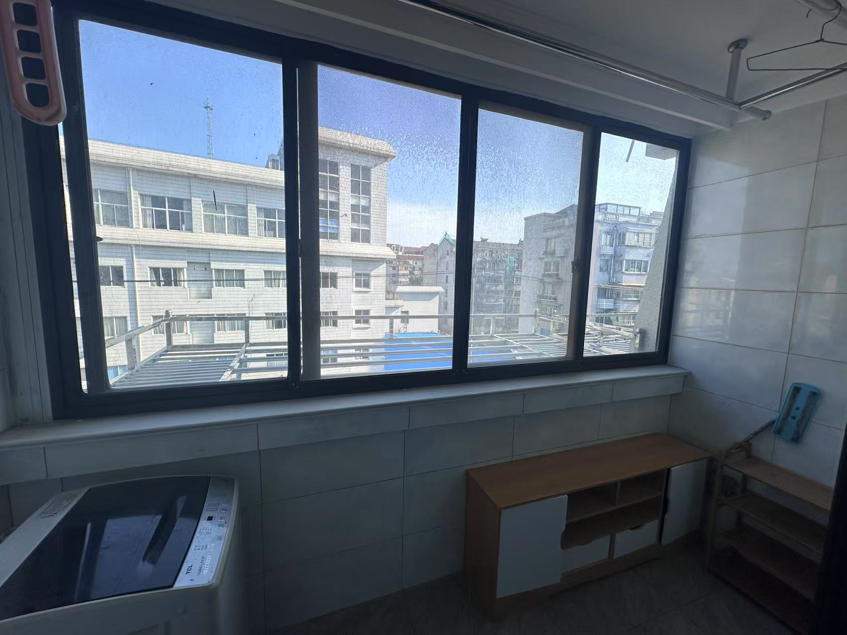 银花苑 2室1厅1卫 62m&sup2;