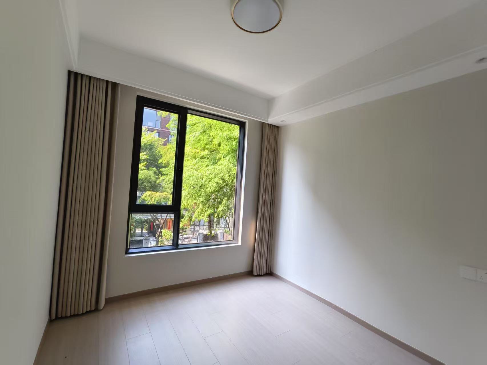 世茂公元 4室2厅2卫 138m&sup2;