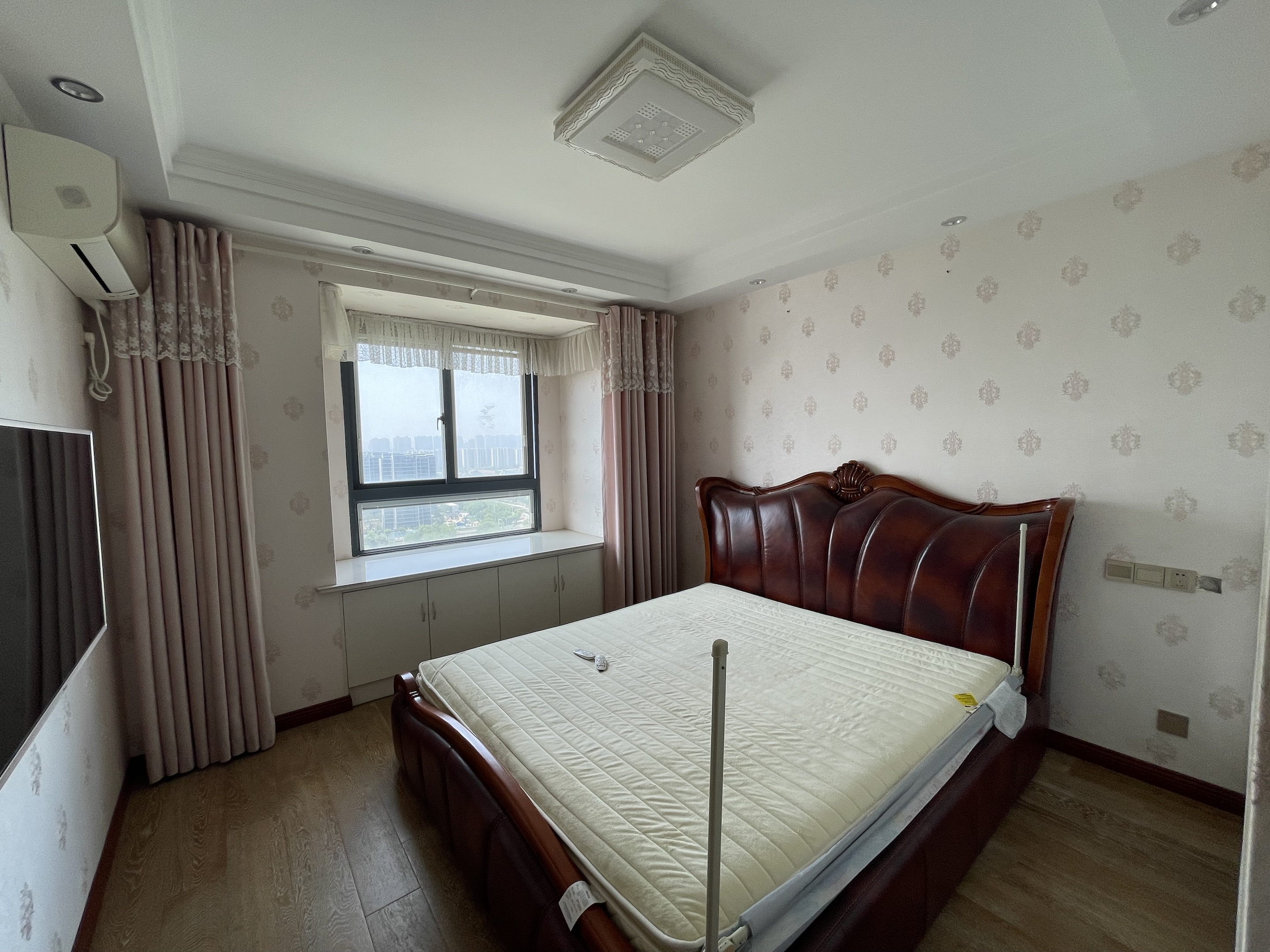 冠城大通棕榈湾 2室2厅1卫 88m&sup2;