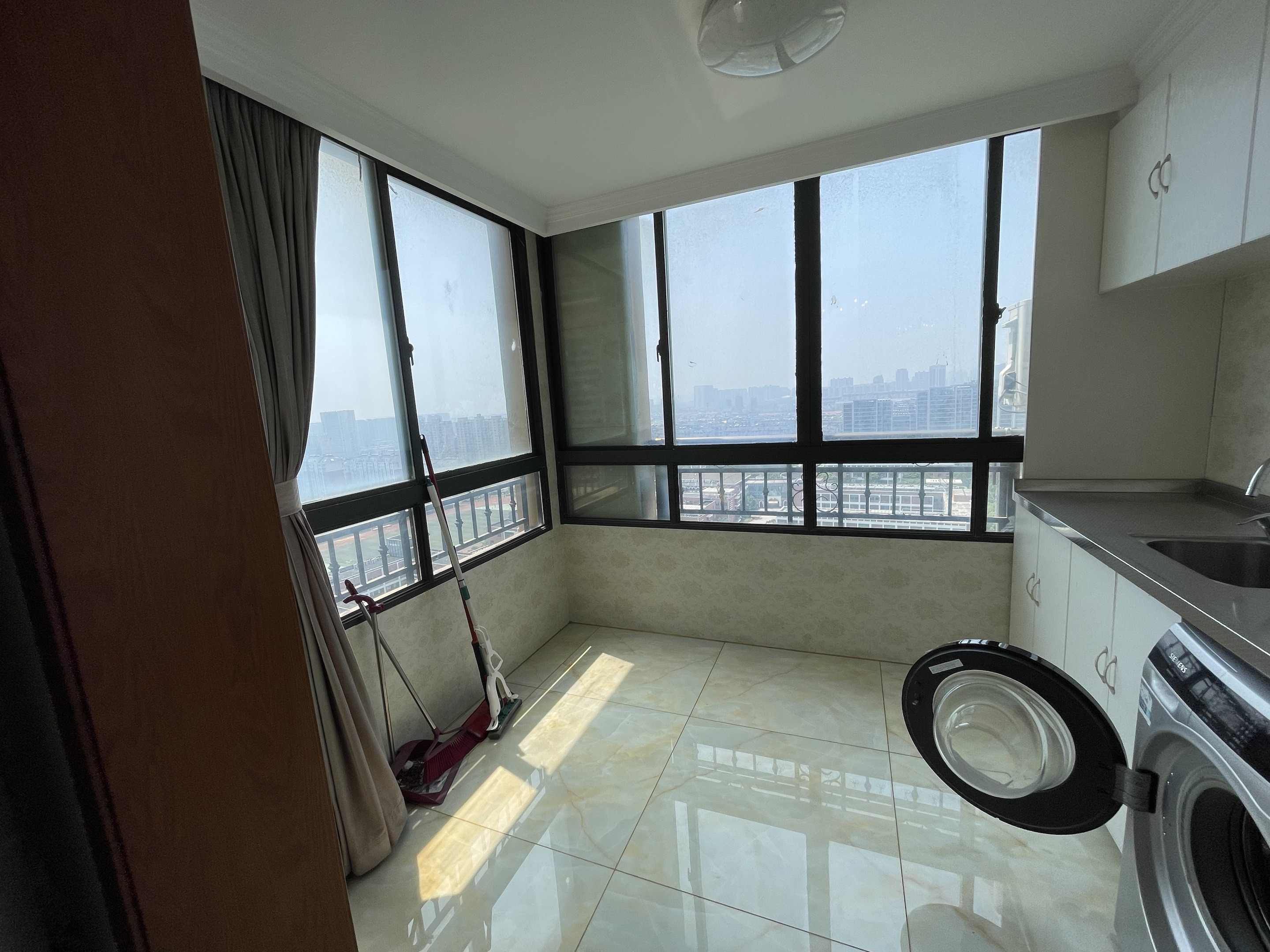 冠城大通棕榈湾 2室2厅1卫 88m&sup2;