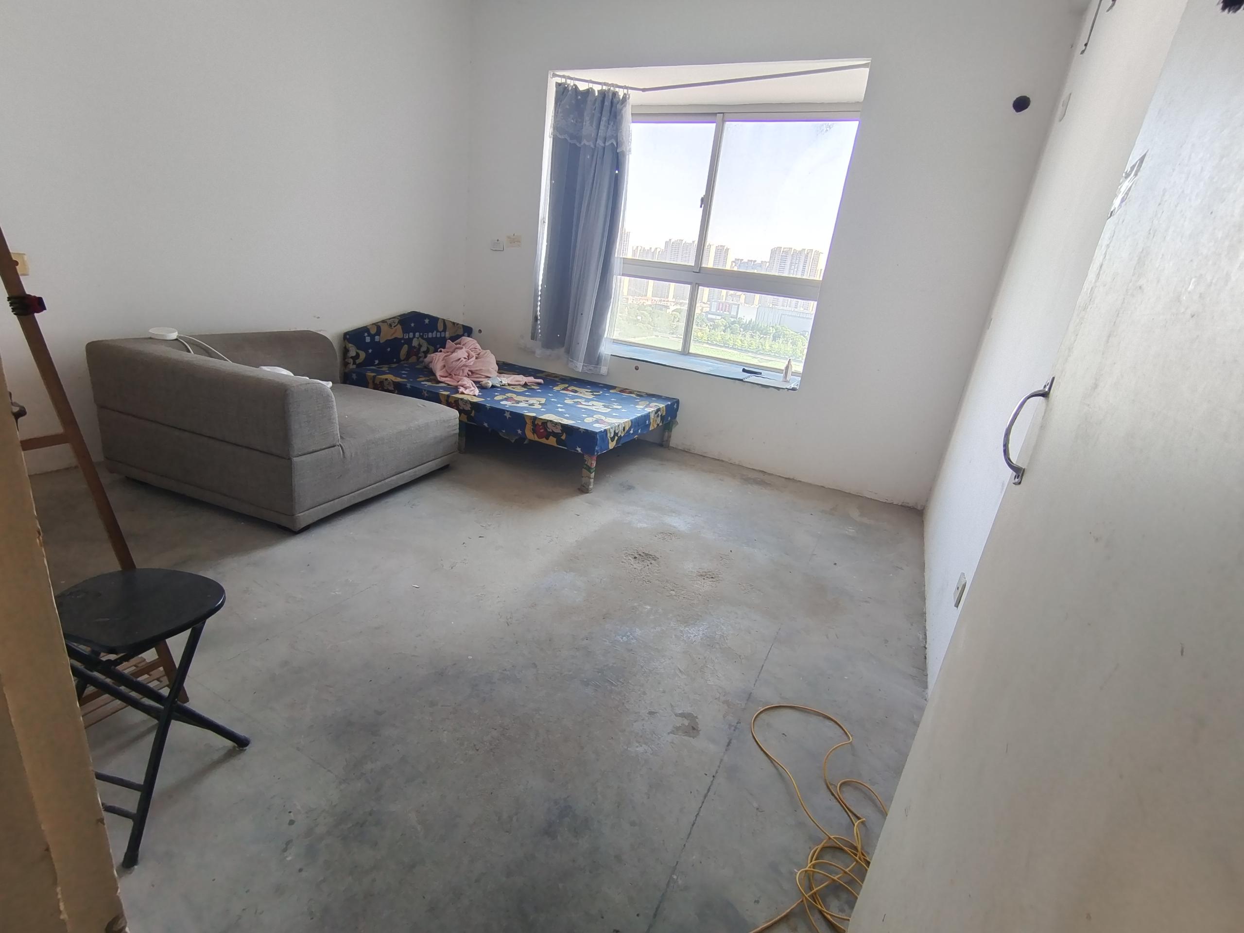 润华国际中心 3室2厅1卫 109m&sup2;