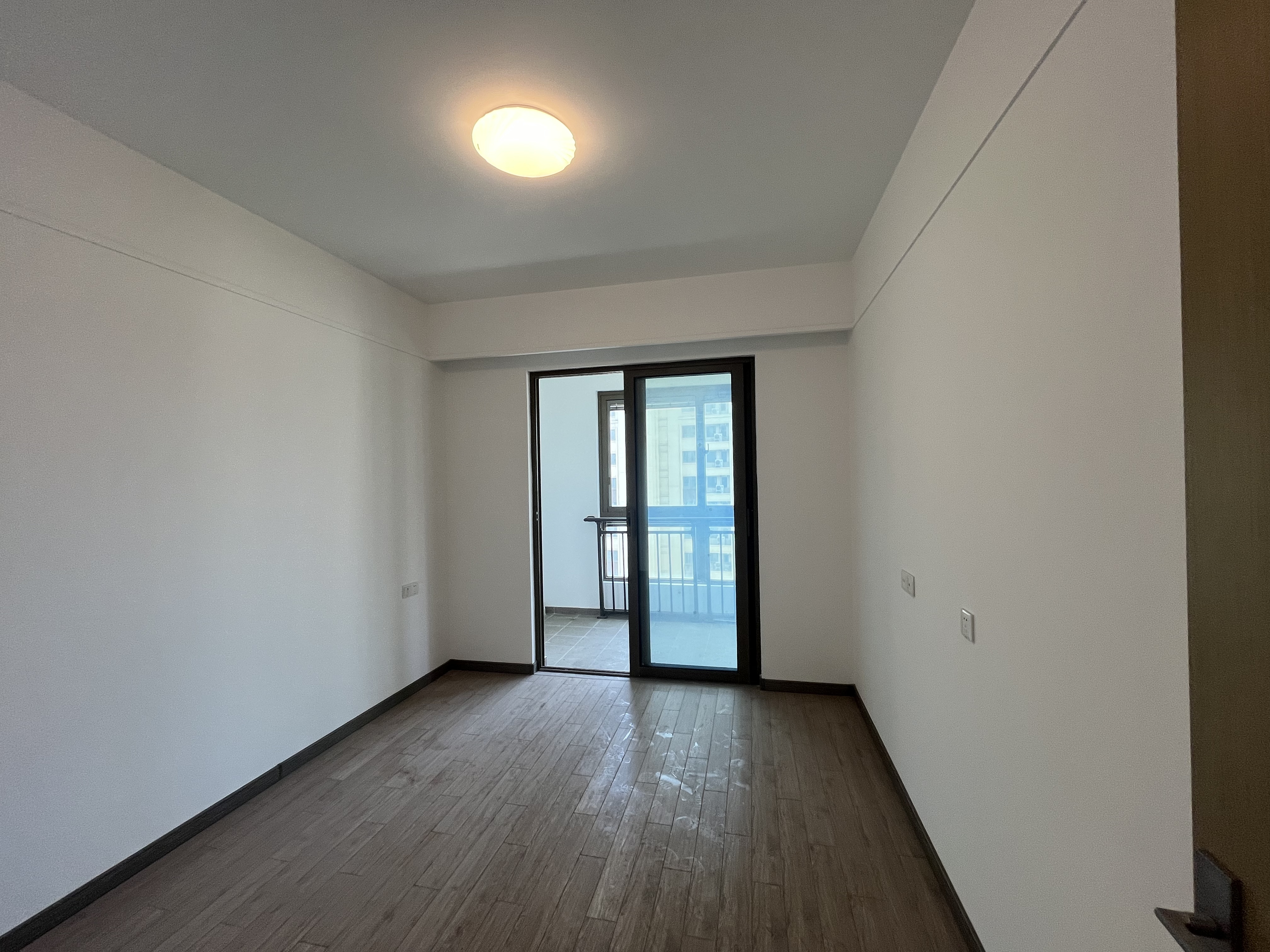 雅居乐鑫基中央公馆东区 4室2厅2卫 182.27m&sup2;