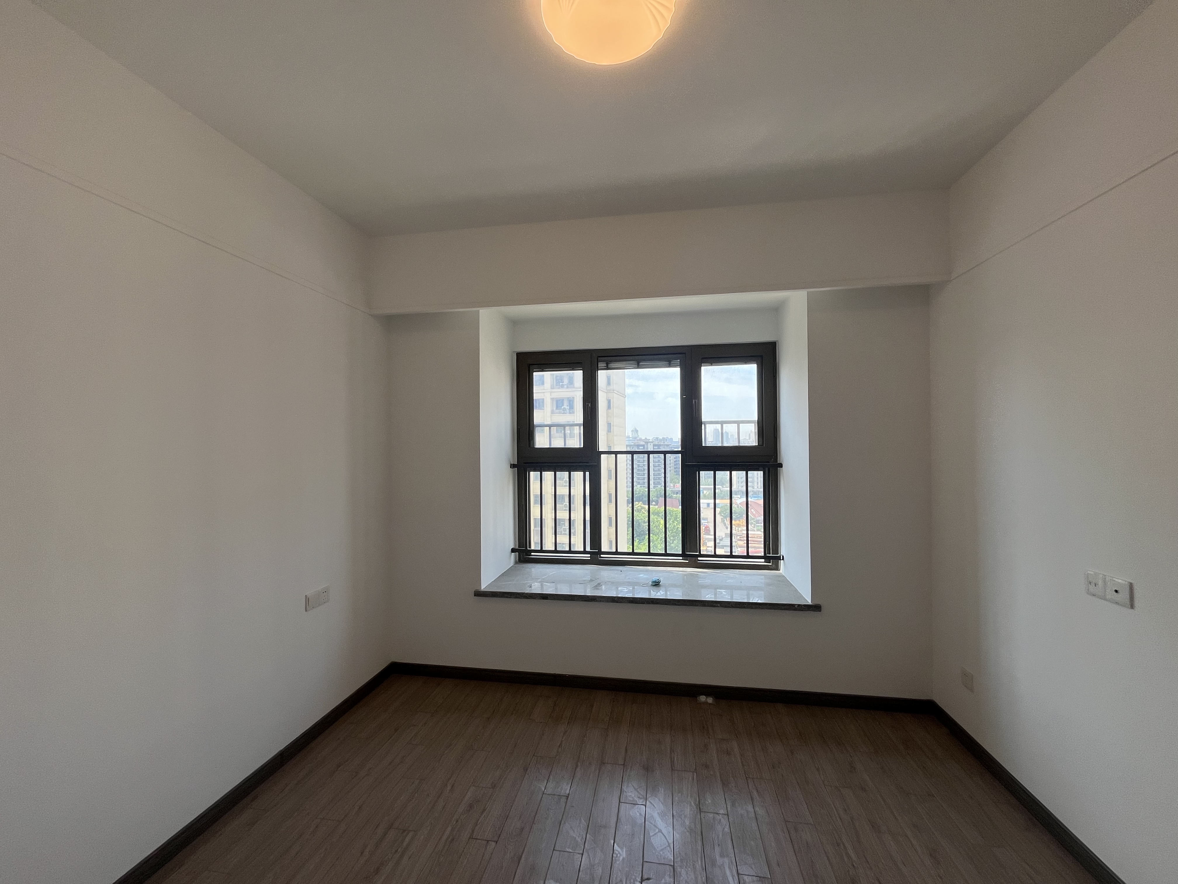 雅居乐鑫基中央公馆东区 4室2厅2卫 182.27m&sup2;