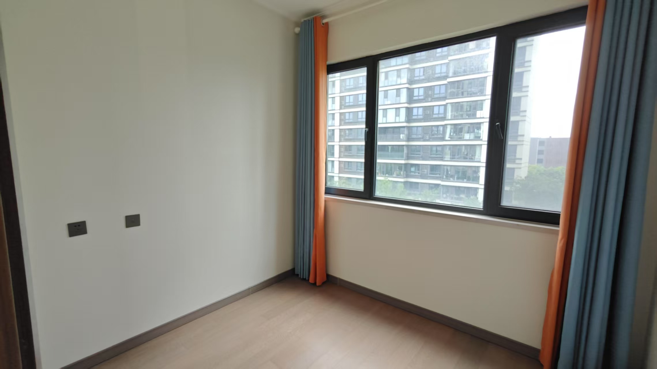 万科翡翠东第 3室2厅1卫 129.2m&sup2;