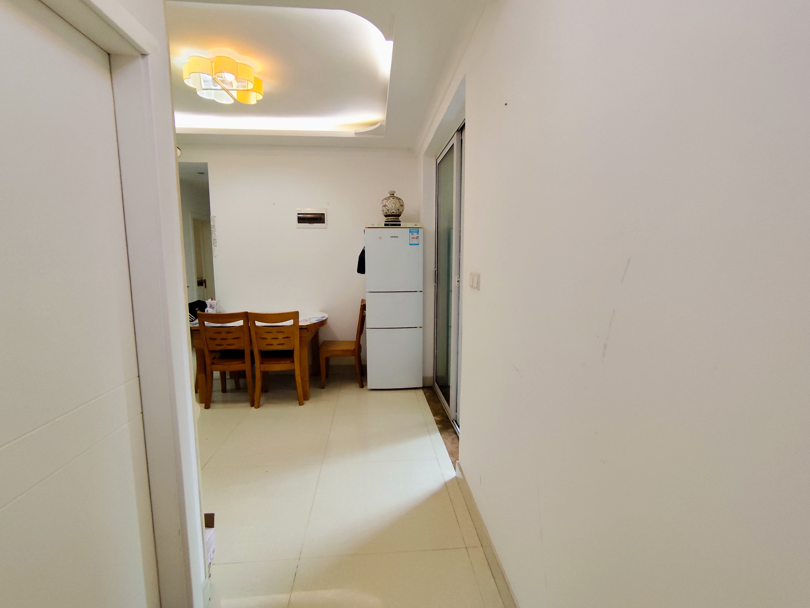 中南世纪花城二期 2室2厅1卫 106.07m²