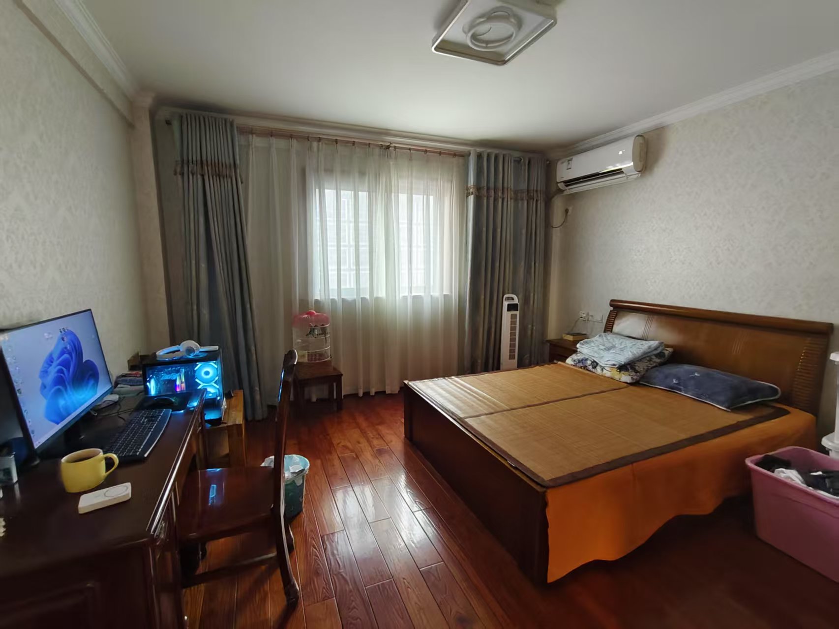 金恒家园 3室2厅2卫 170m&sup2;