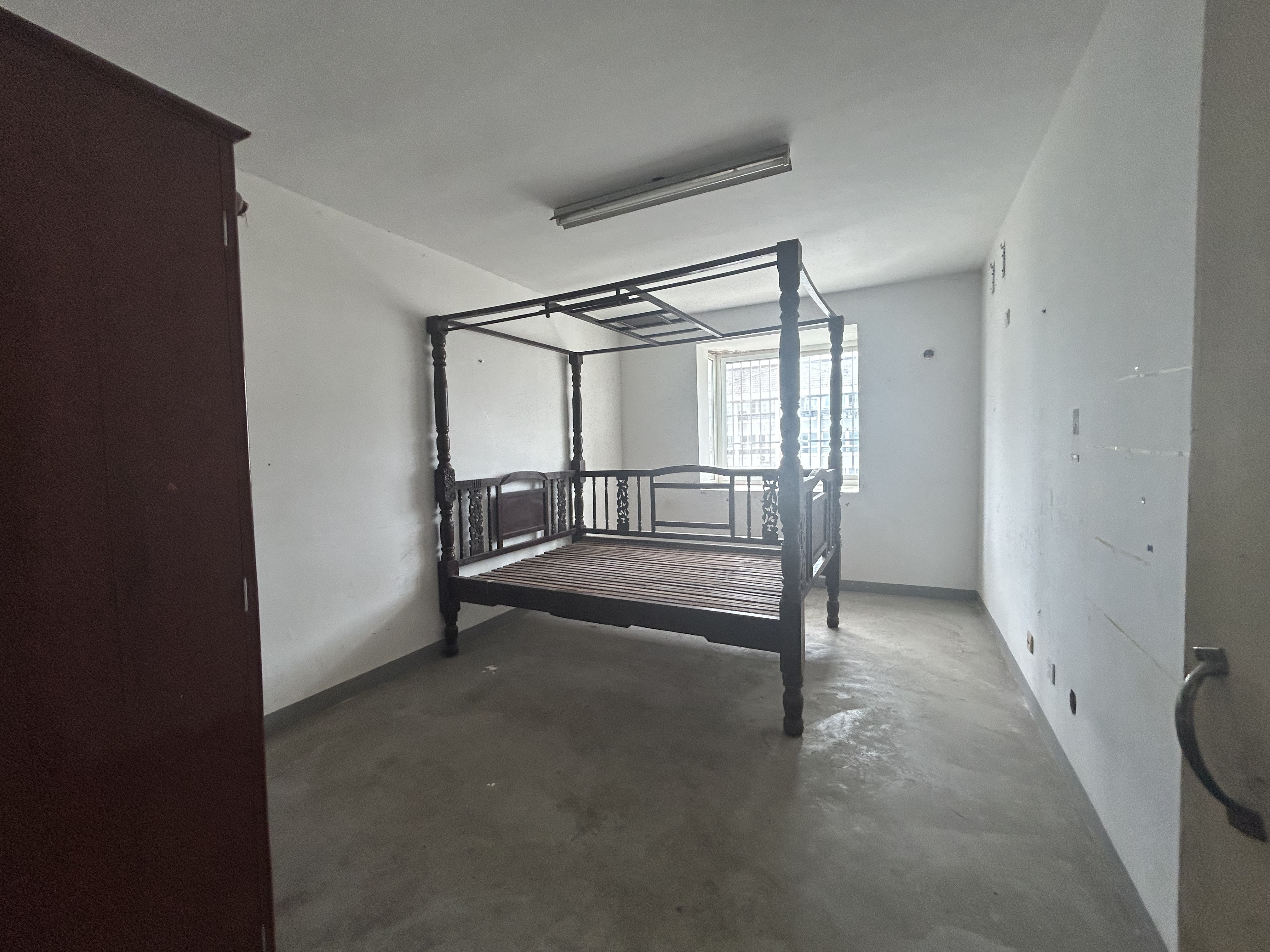 天山花苑西区 3室2厅2卫 145m&sup2;