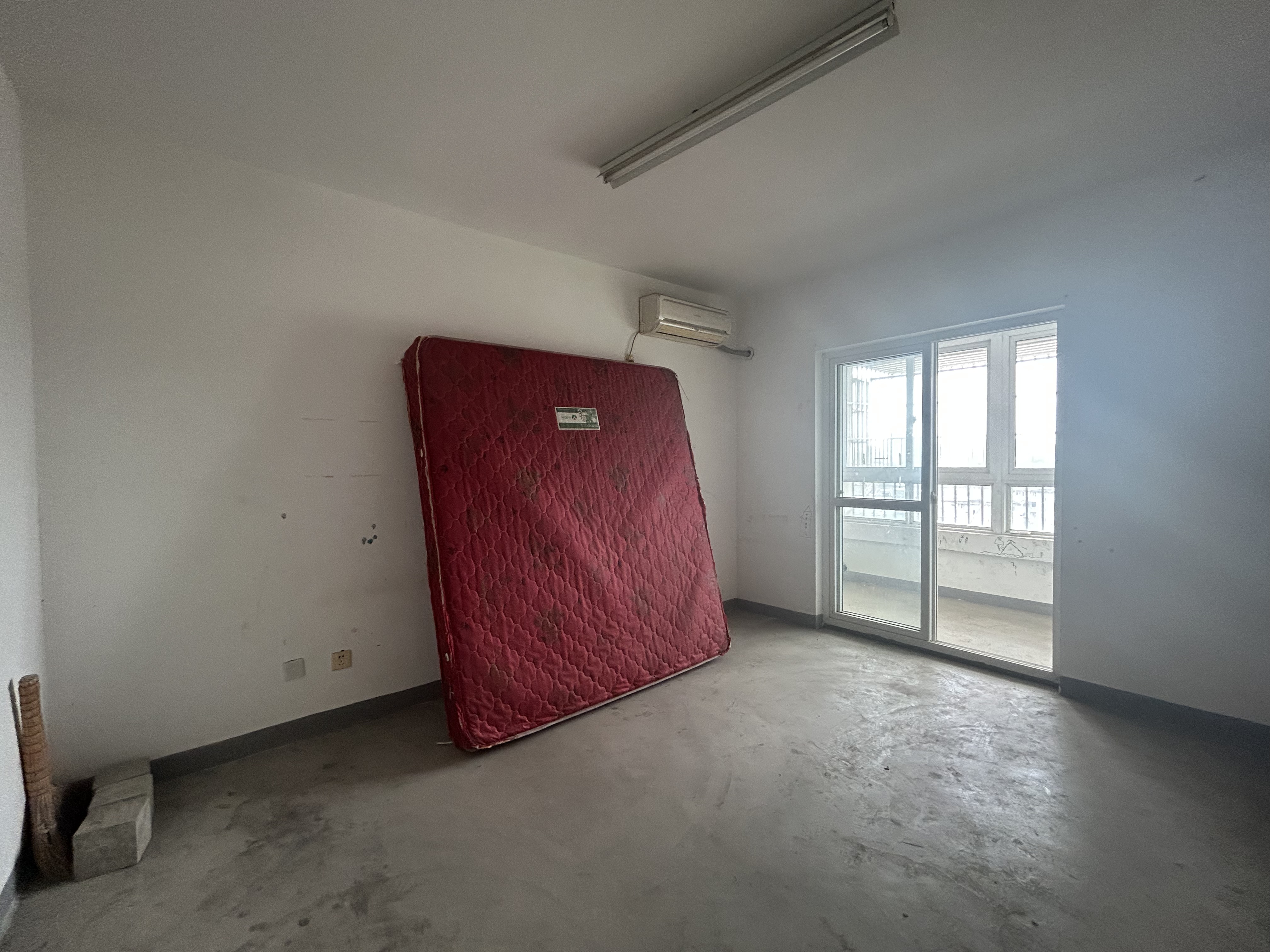 天山花苑西区 3室2厅2卫 145m&sup2;