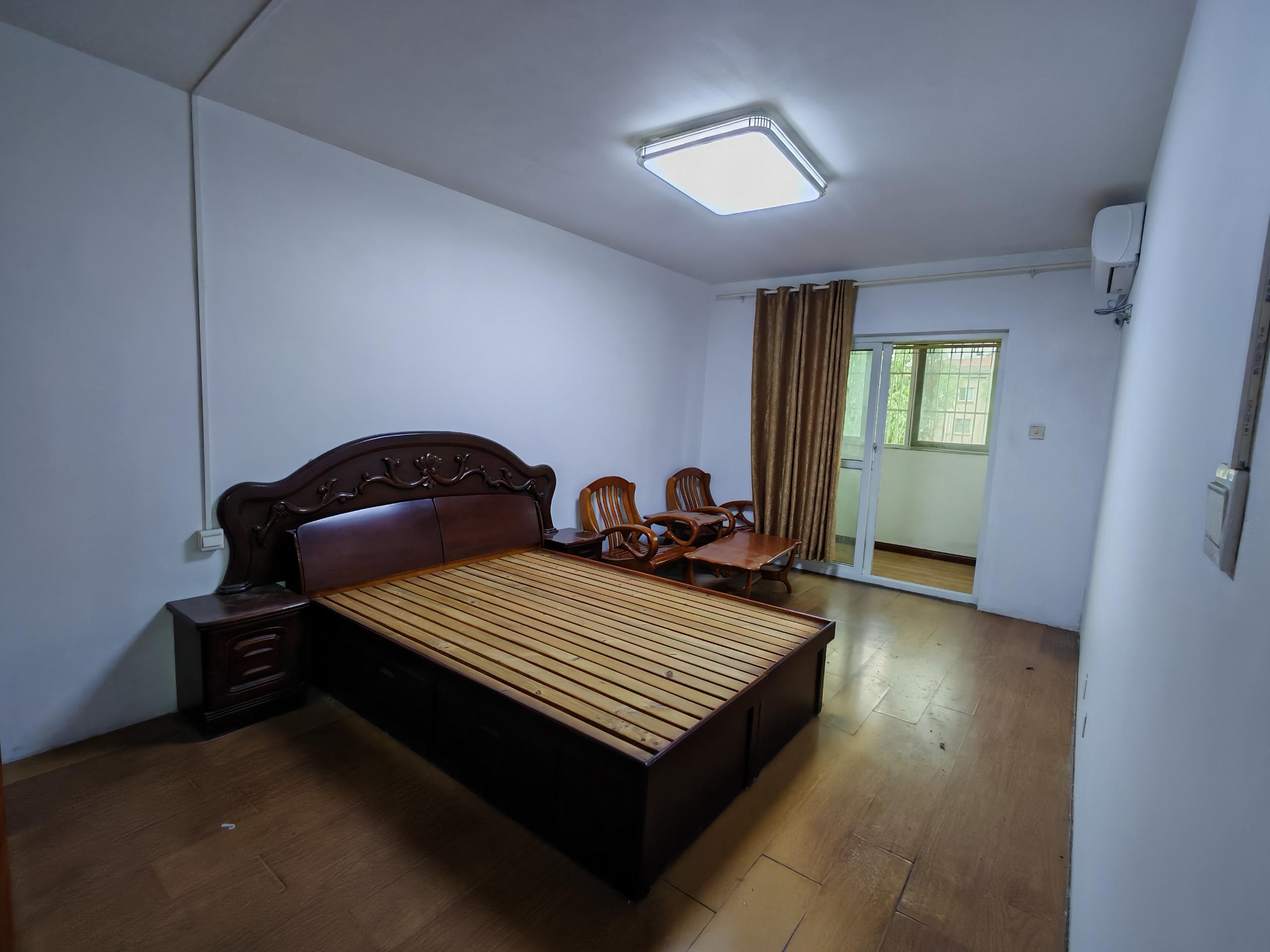 天山花苑西区 2室2厅1卫 80m&sup2;