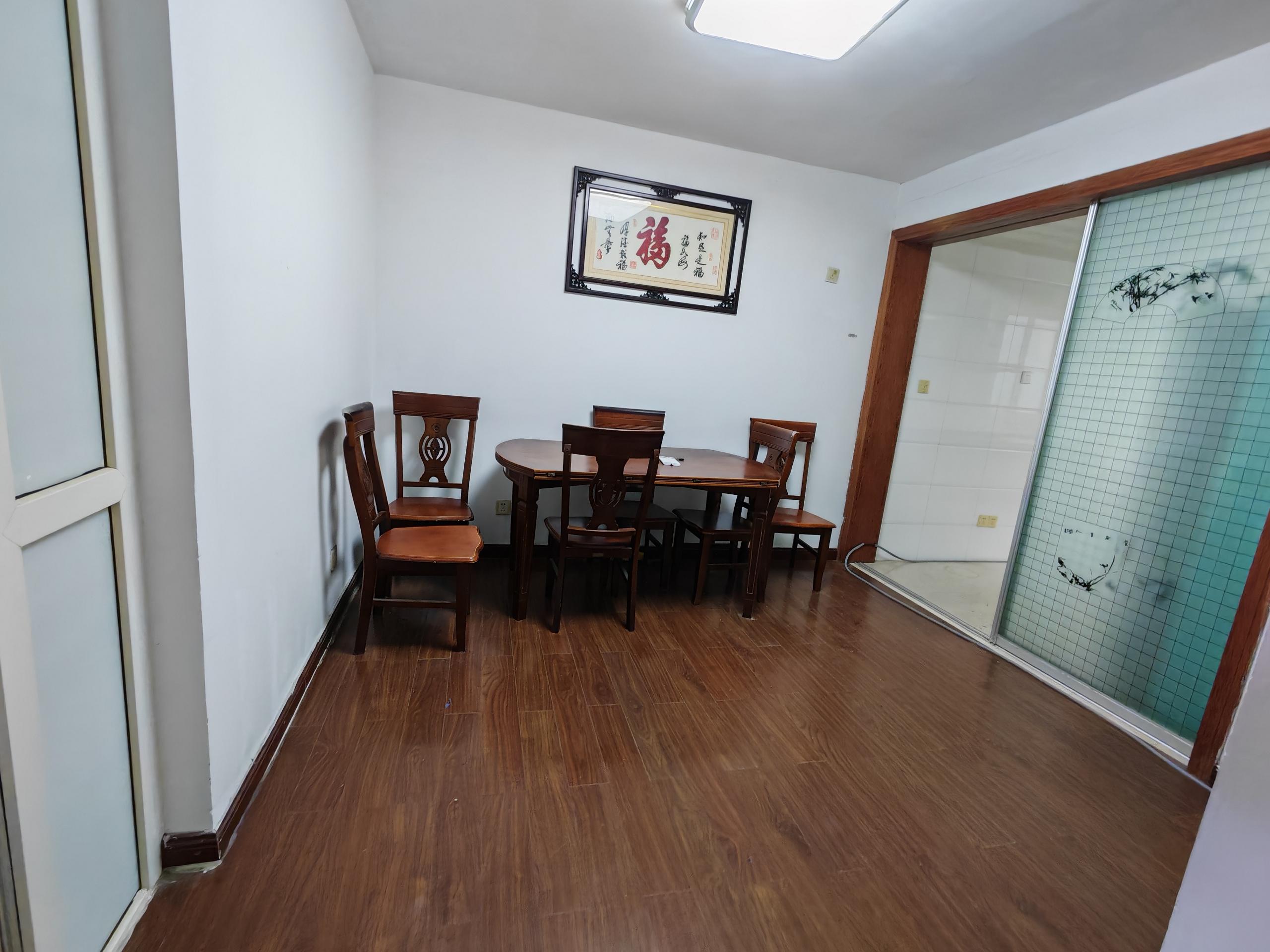 天山花苑西区 2室2厅1卫 80m&sup2;