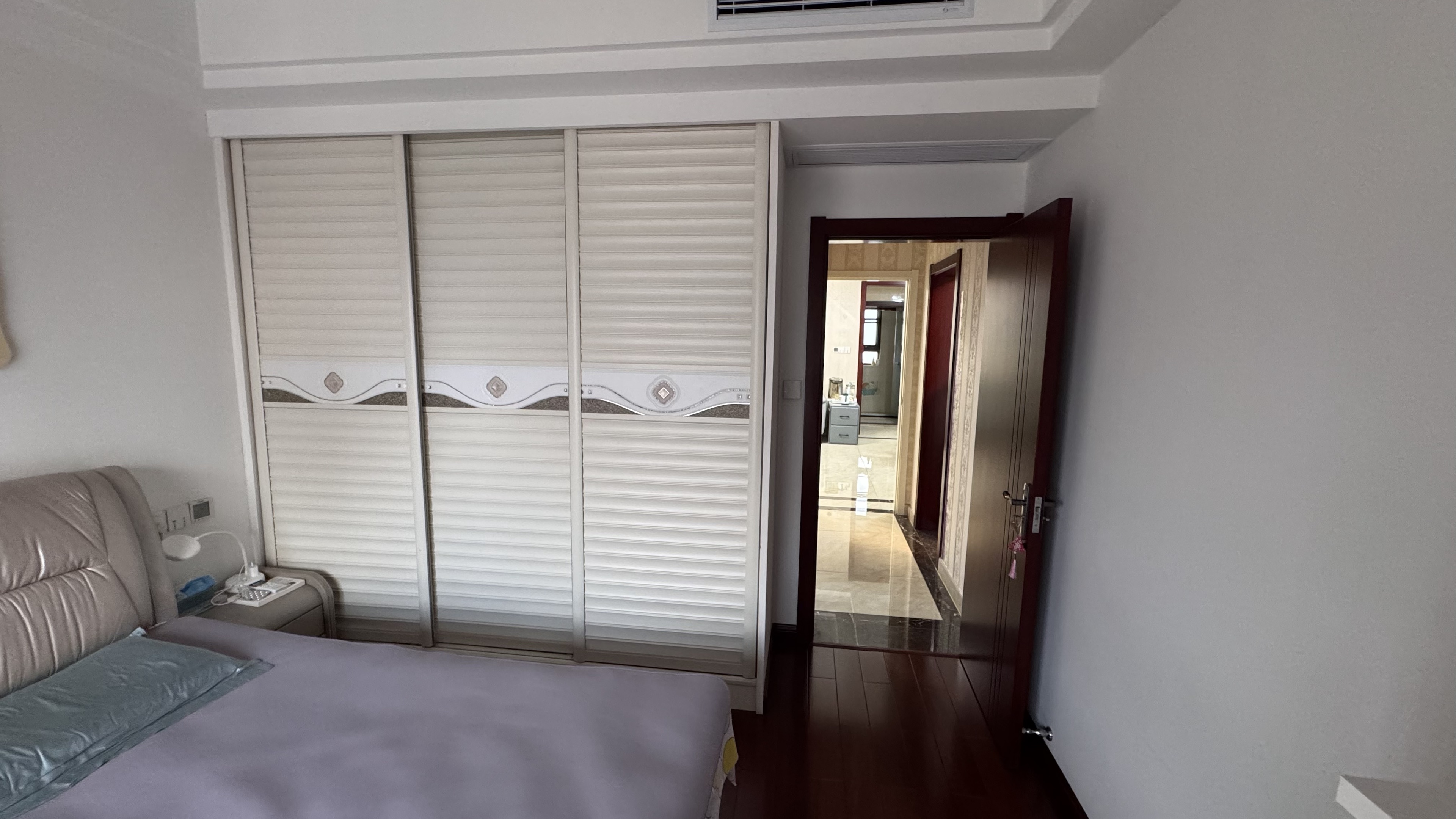华强城三期 3室2厅2卫 117m&sup2;