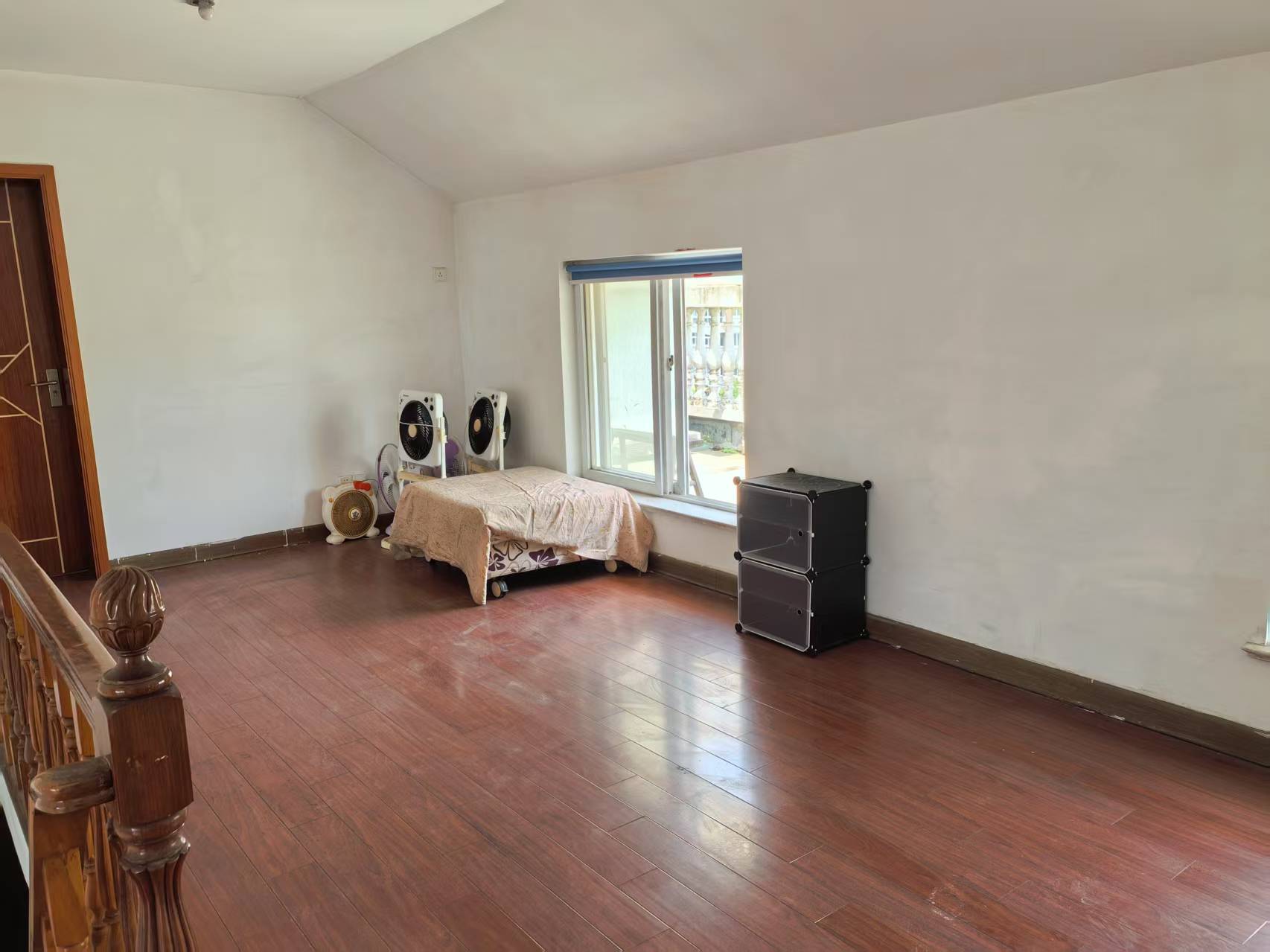 春晖花园 4室2厅2卫 158m&sup2;